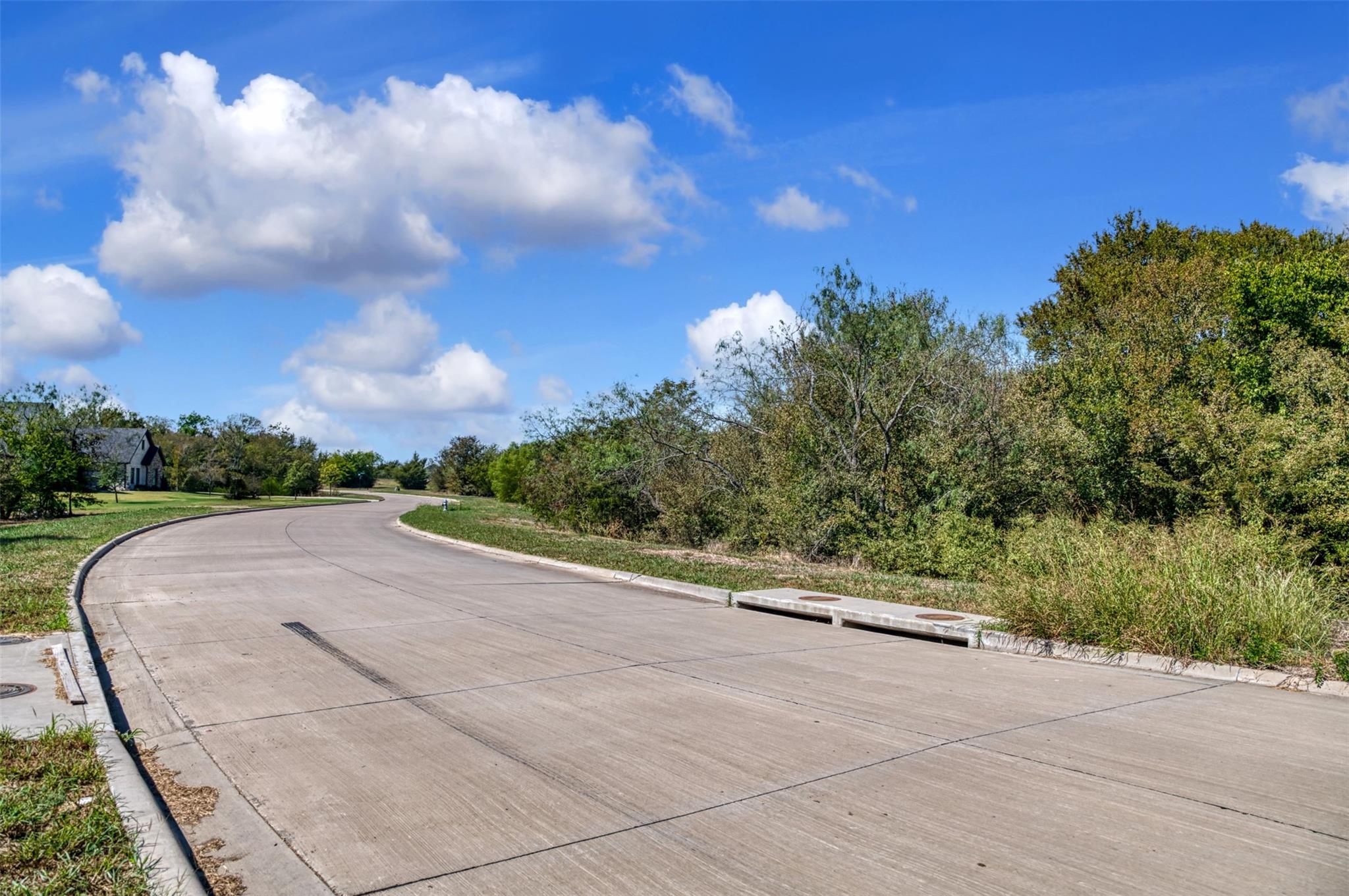 main property photo 18
