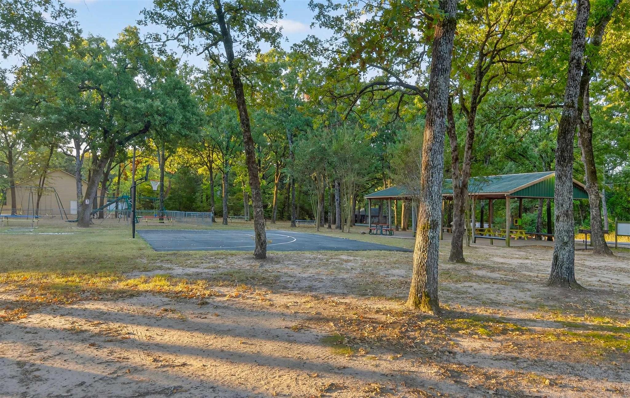 main property photo 30