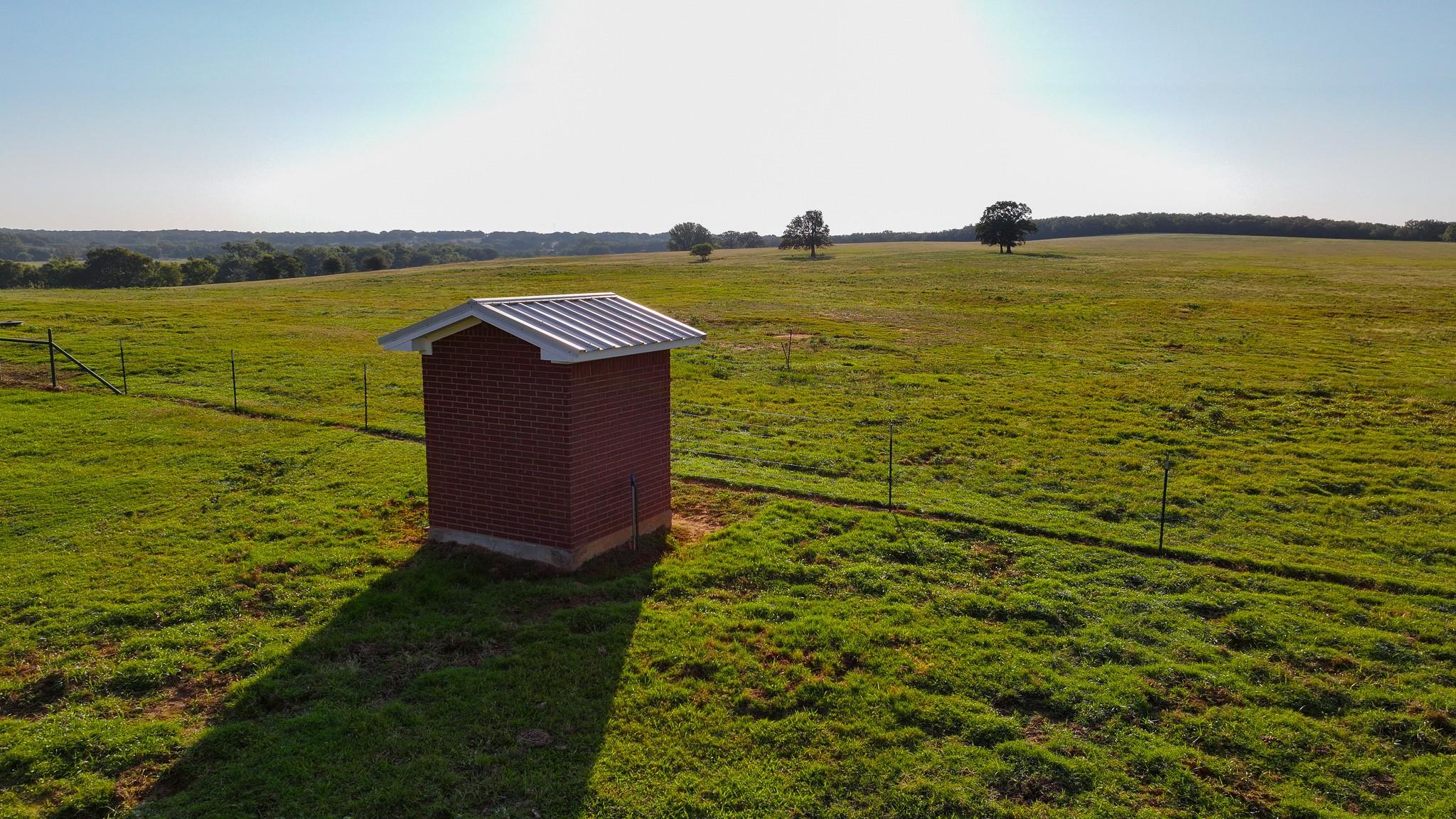 main property photo 12