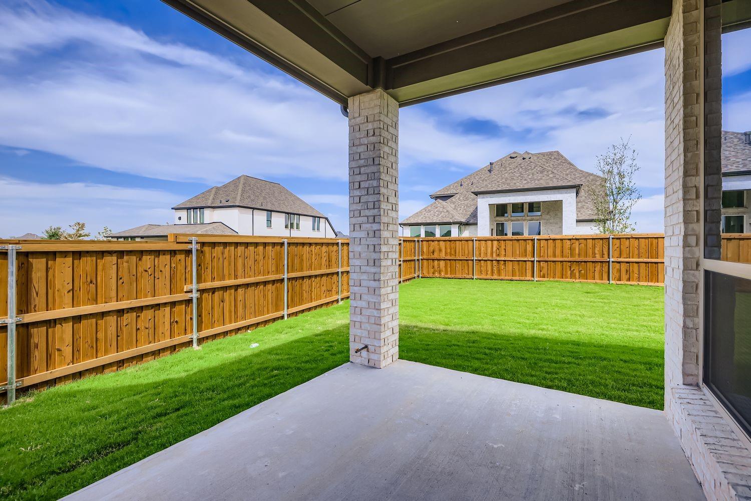 main property photo 25