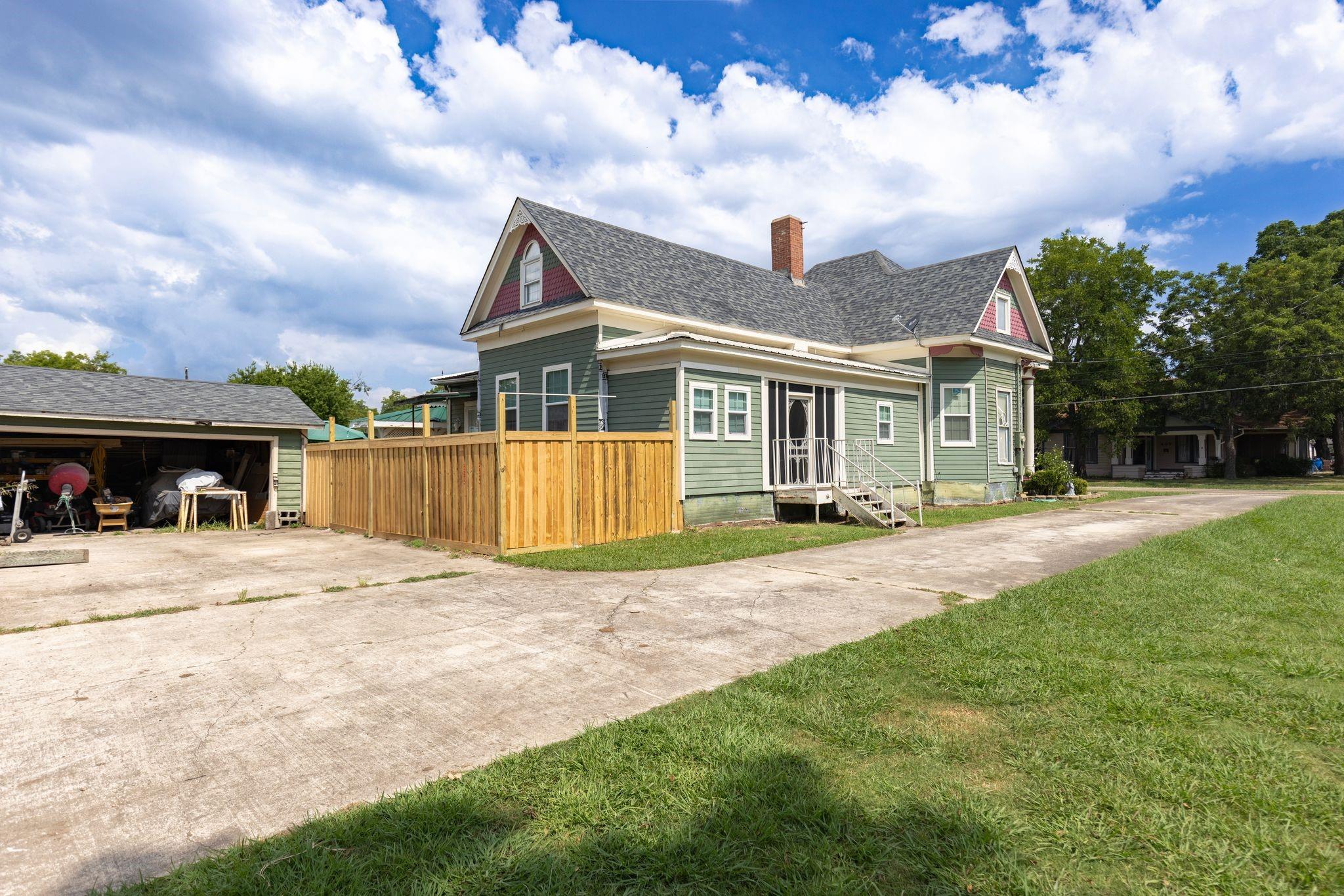 main property photo 23