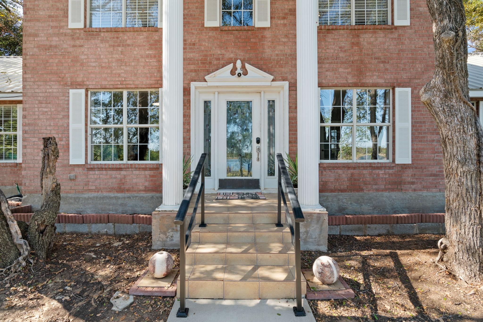 main property photo 25