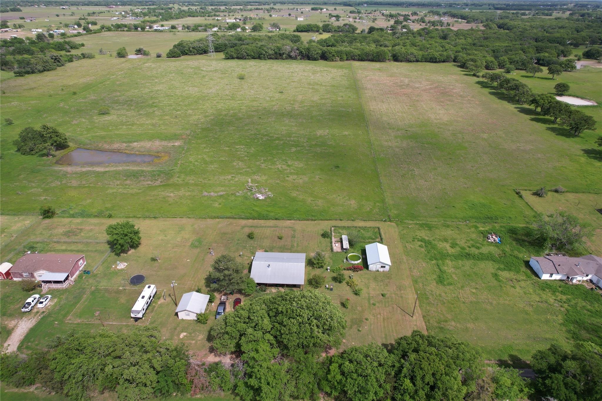 main property photo 16