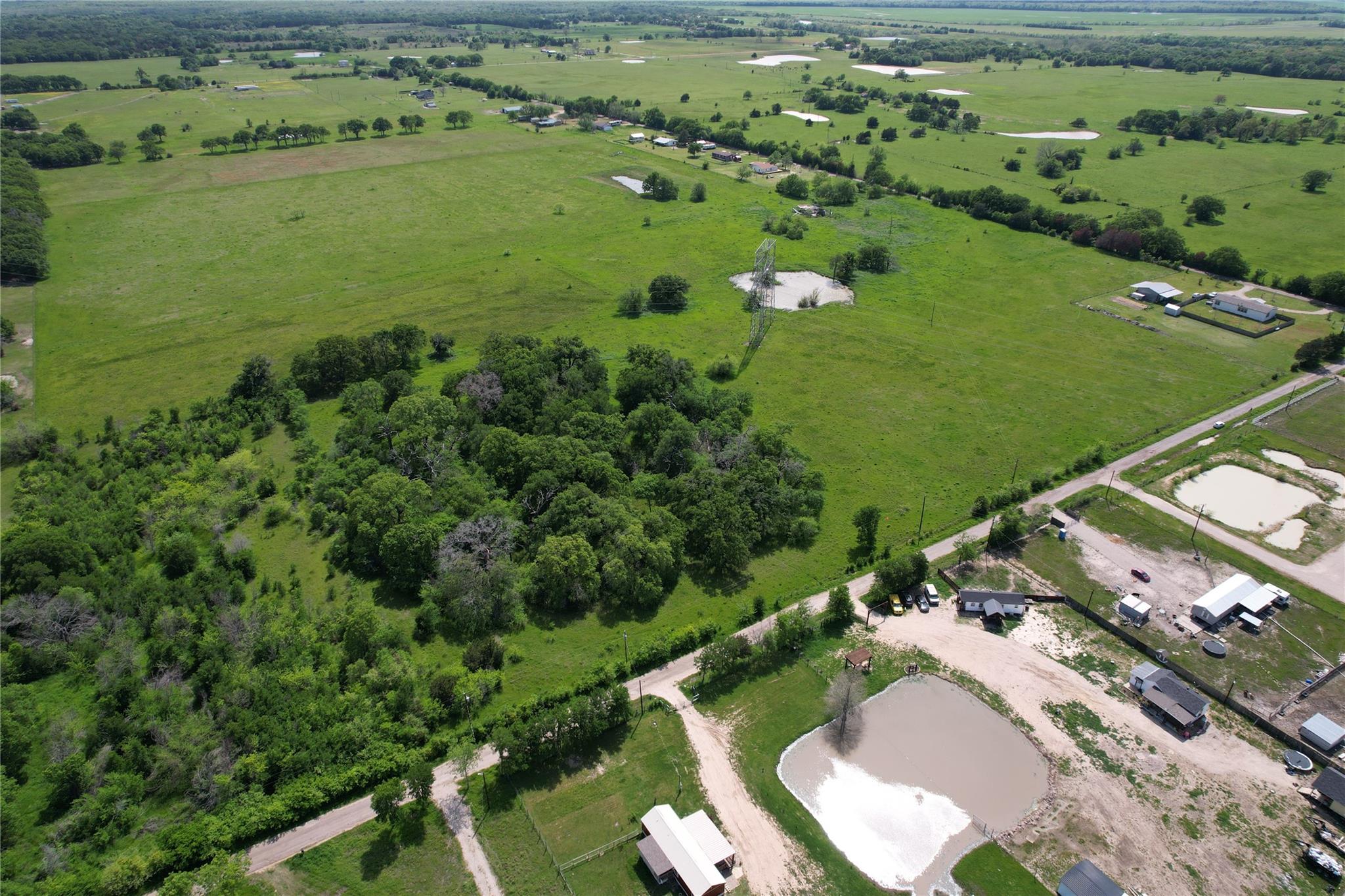 main property photo 16