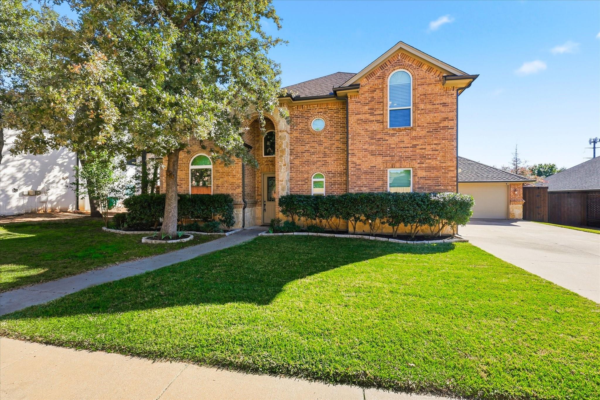 main property photo 4
