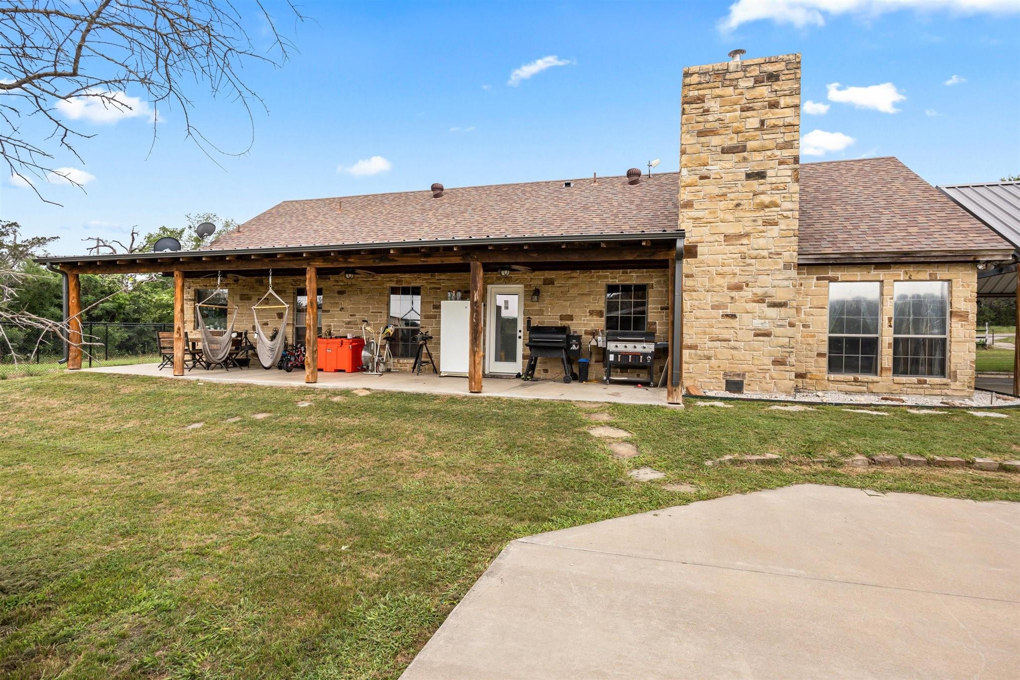 main property photo 16