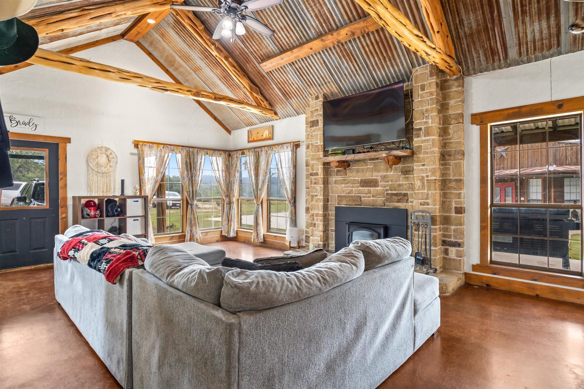main property photo 22