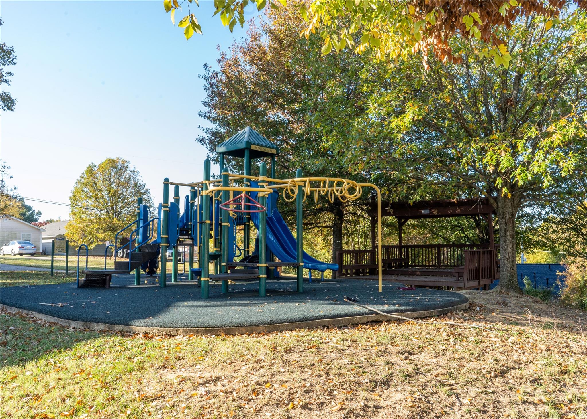 main property photo 23