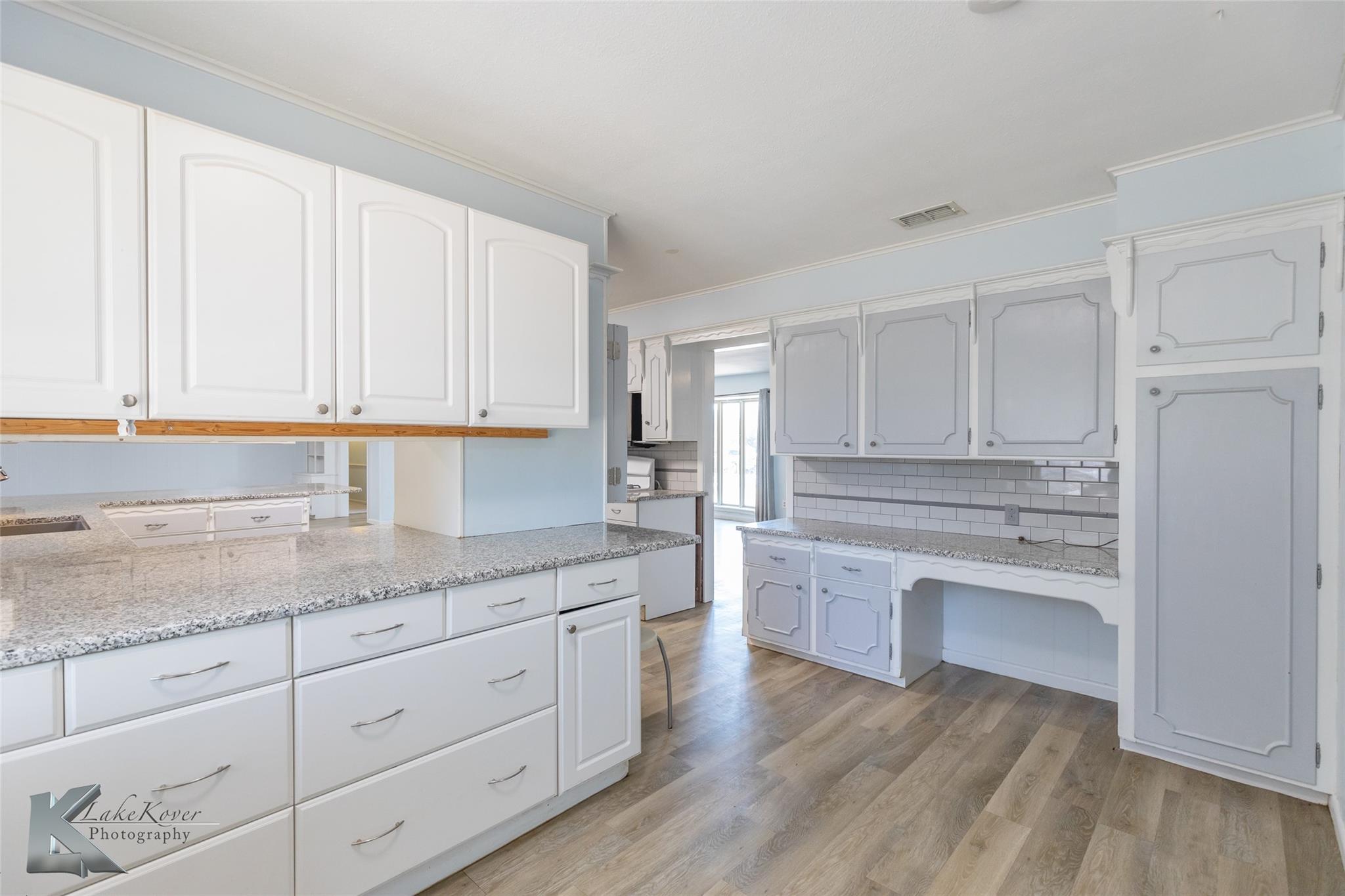 property viewer photo 7