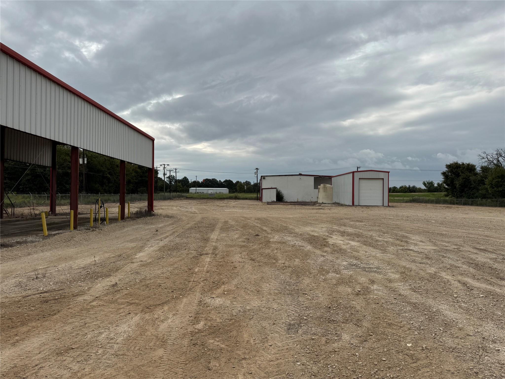 main property photo 12