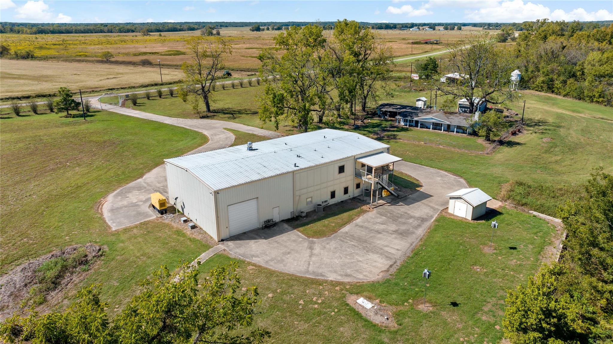 main property photo 5
