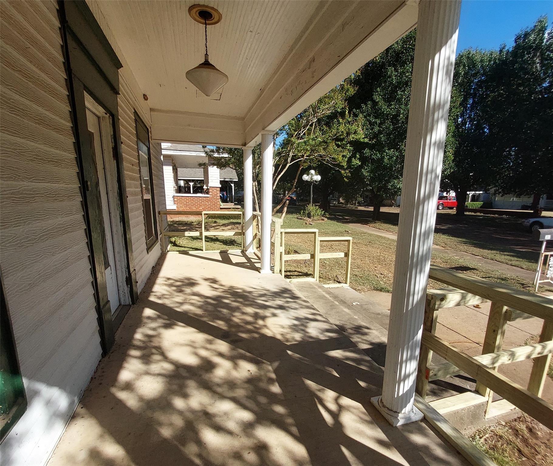 main property photo 14