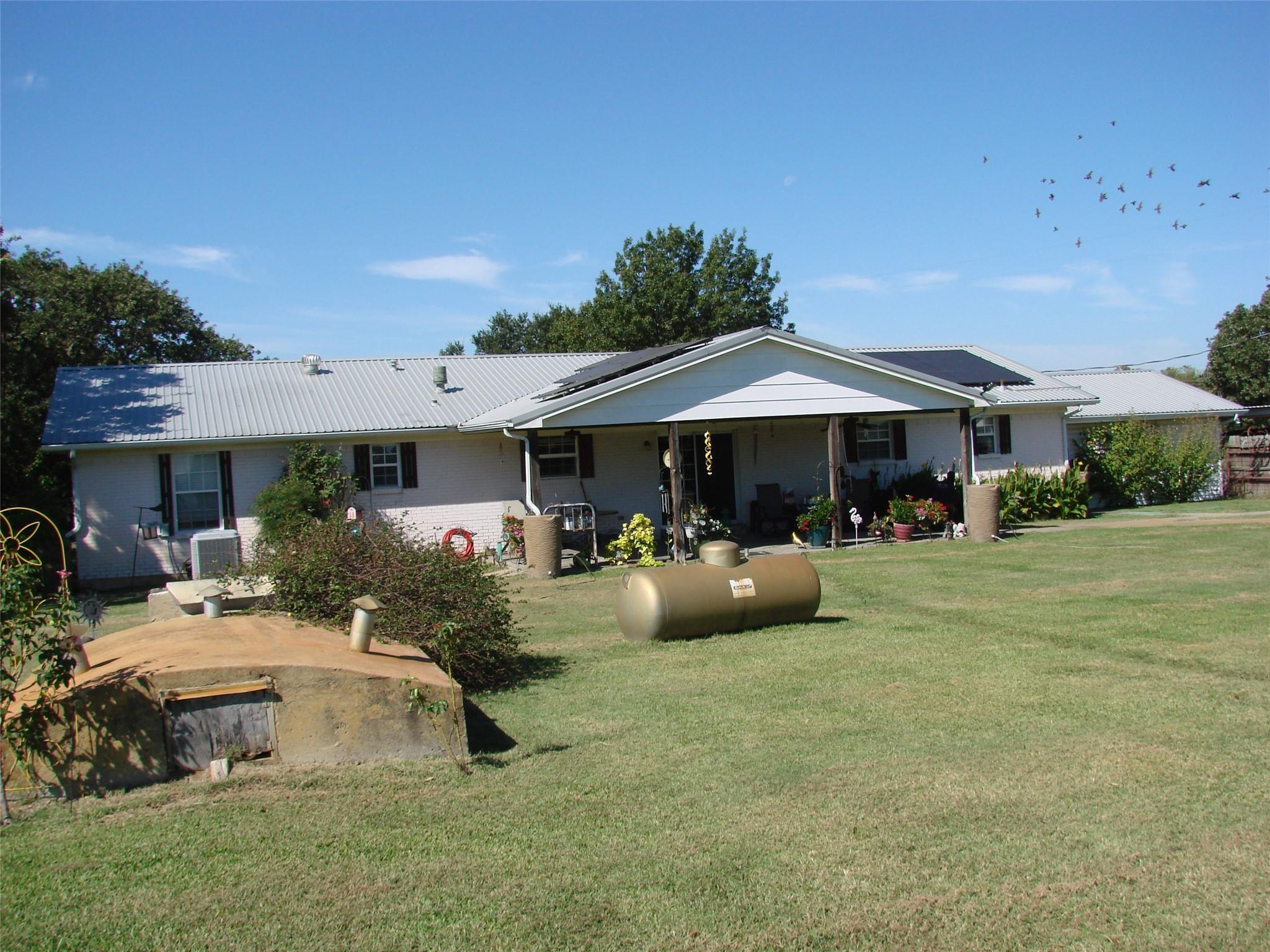 main property photo 29