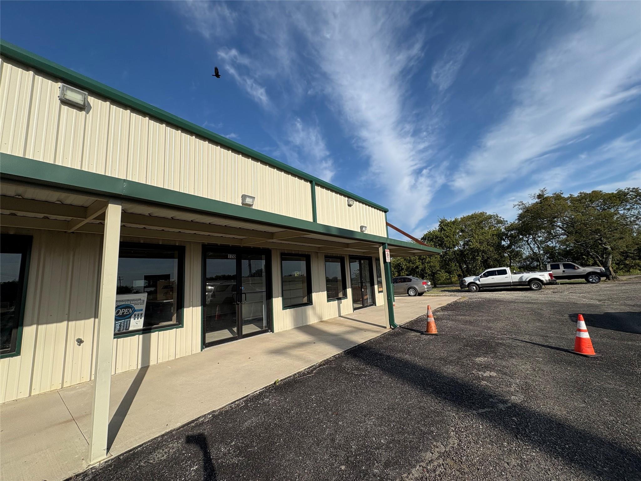 main property photo 2