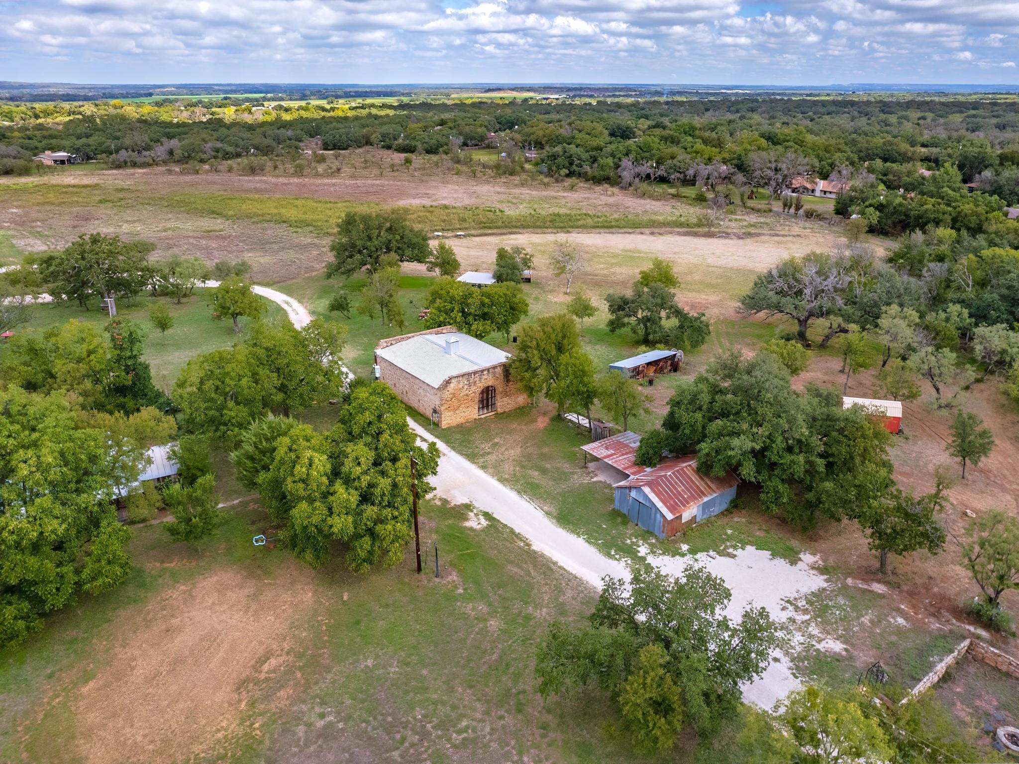 main property photo 35
