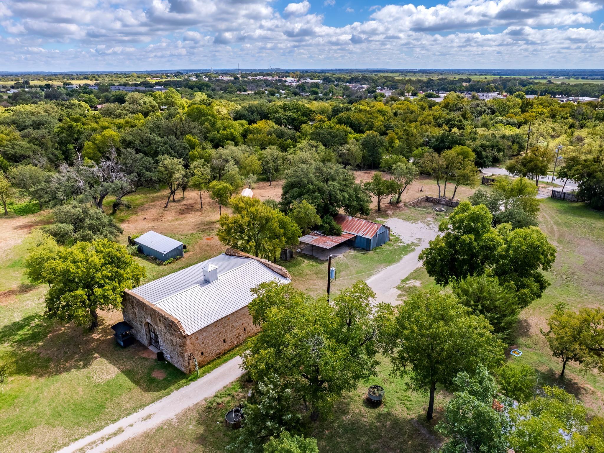 main property photo 37