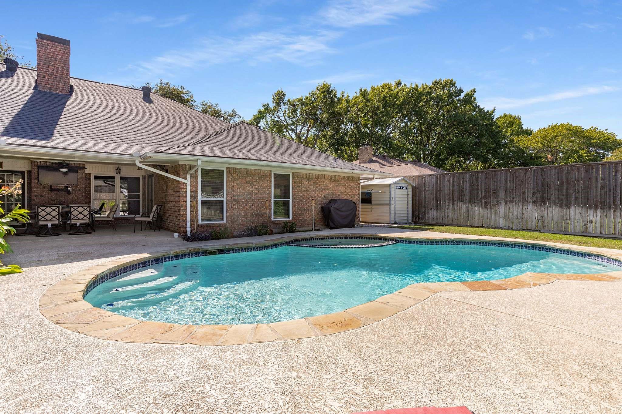 main property photo 33