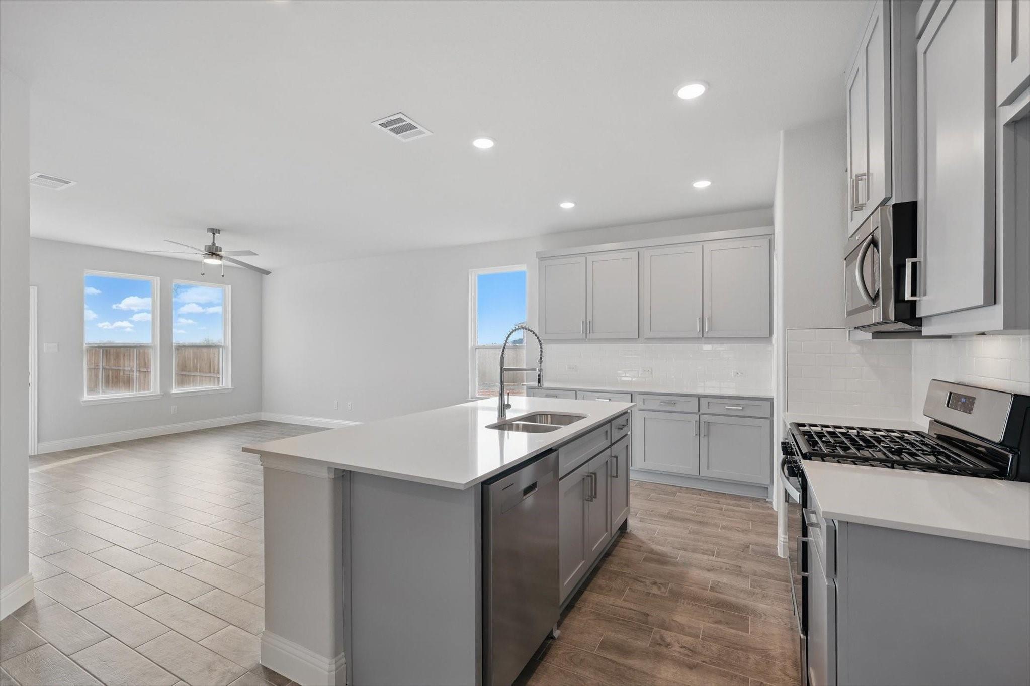 property viewer photo 4