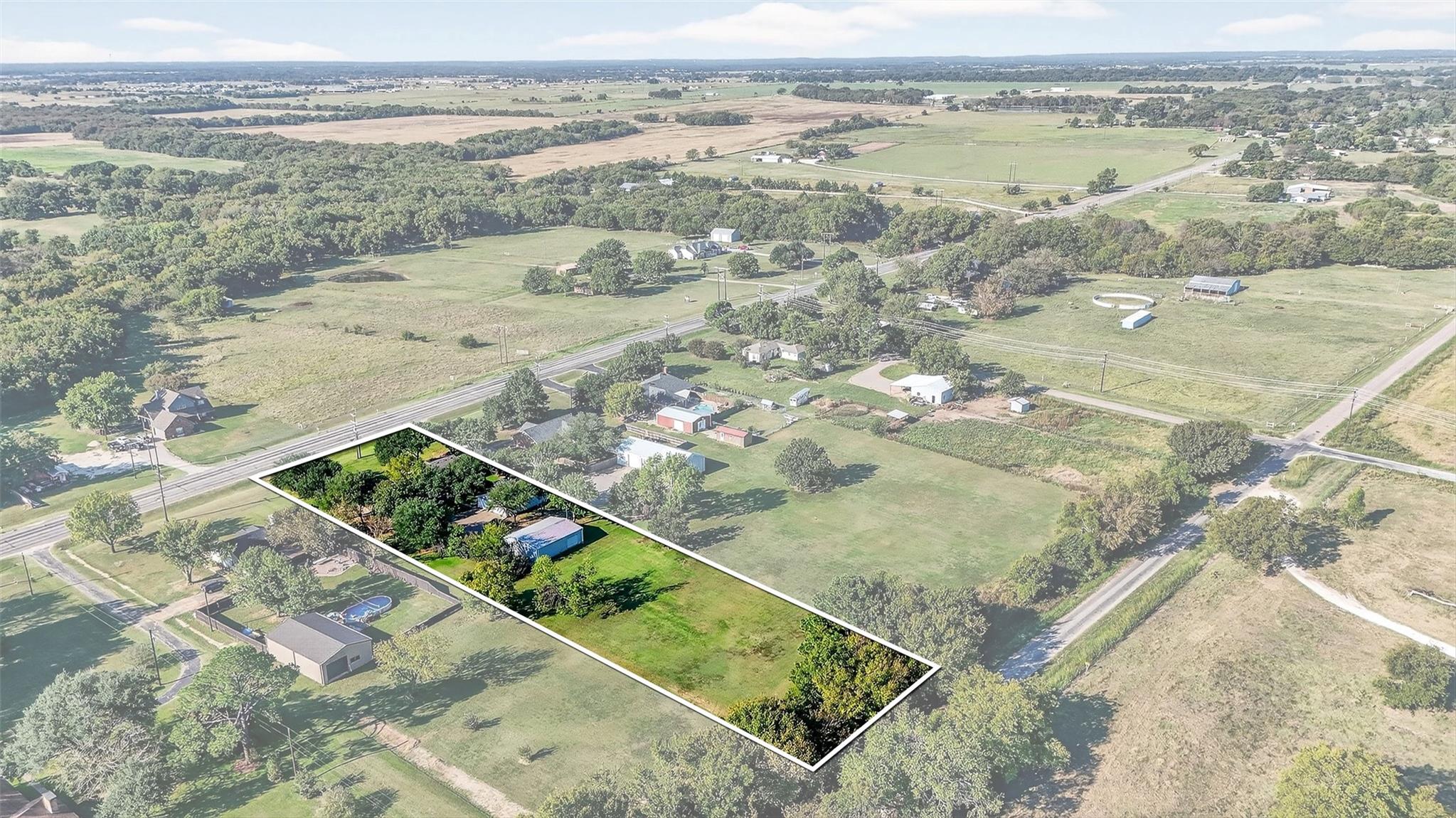 main property photo 14