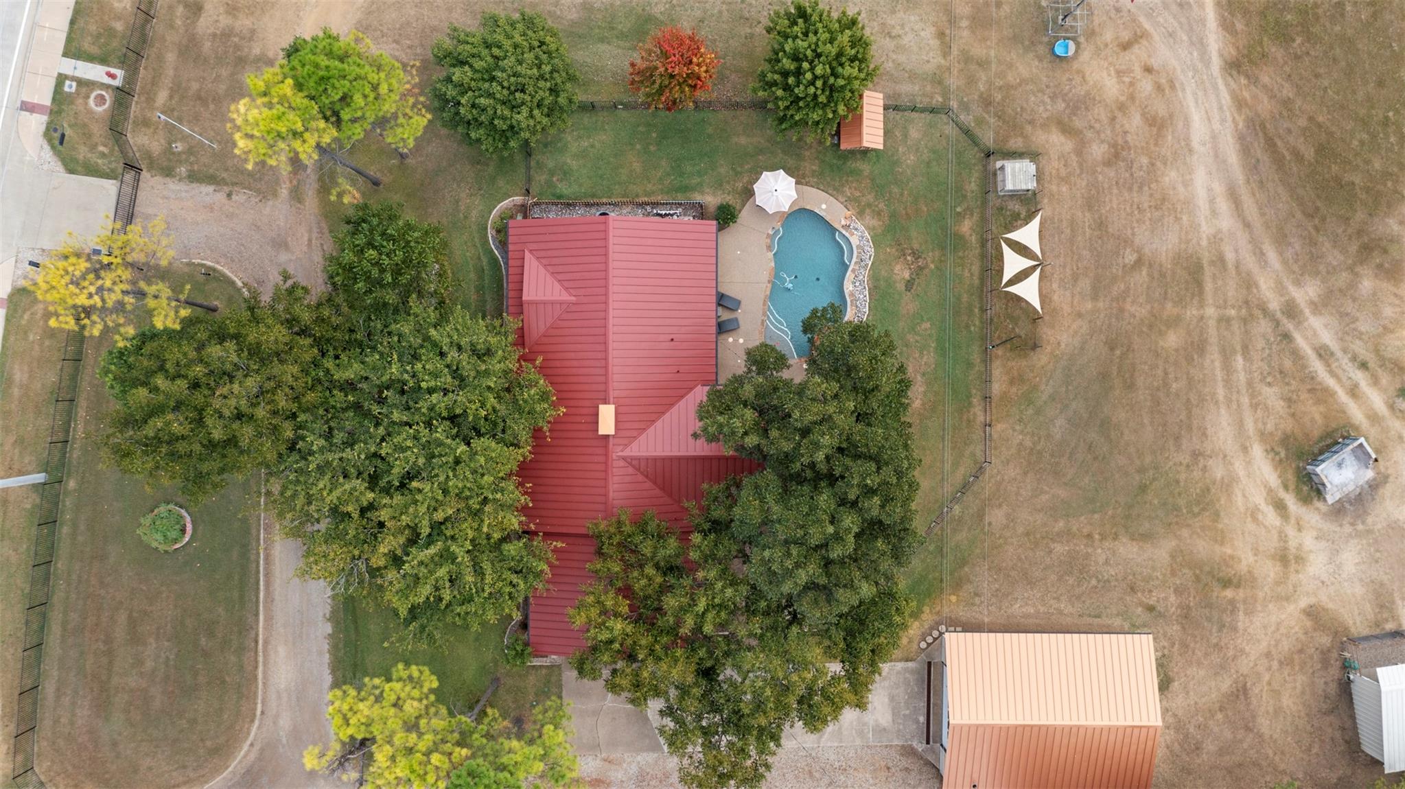 main property photo 12