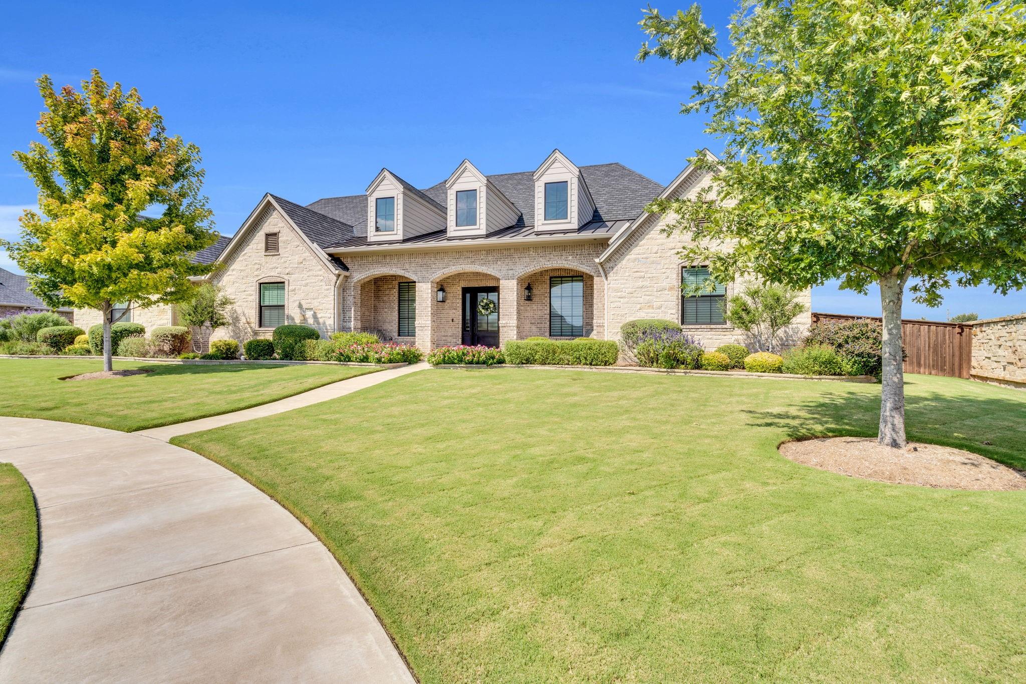 main property photo 3