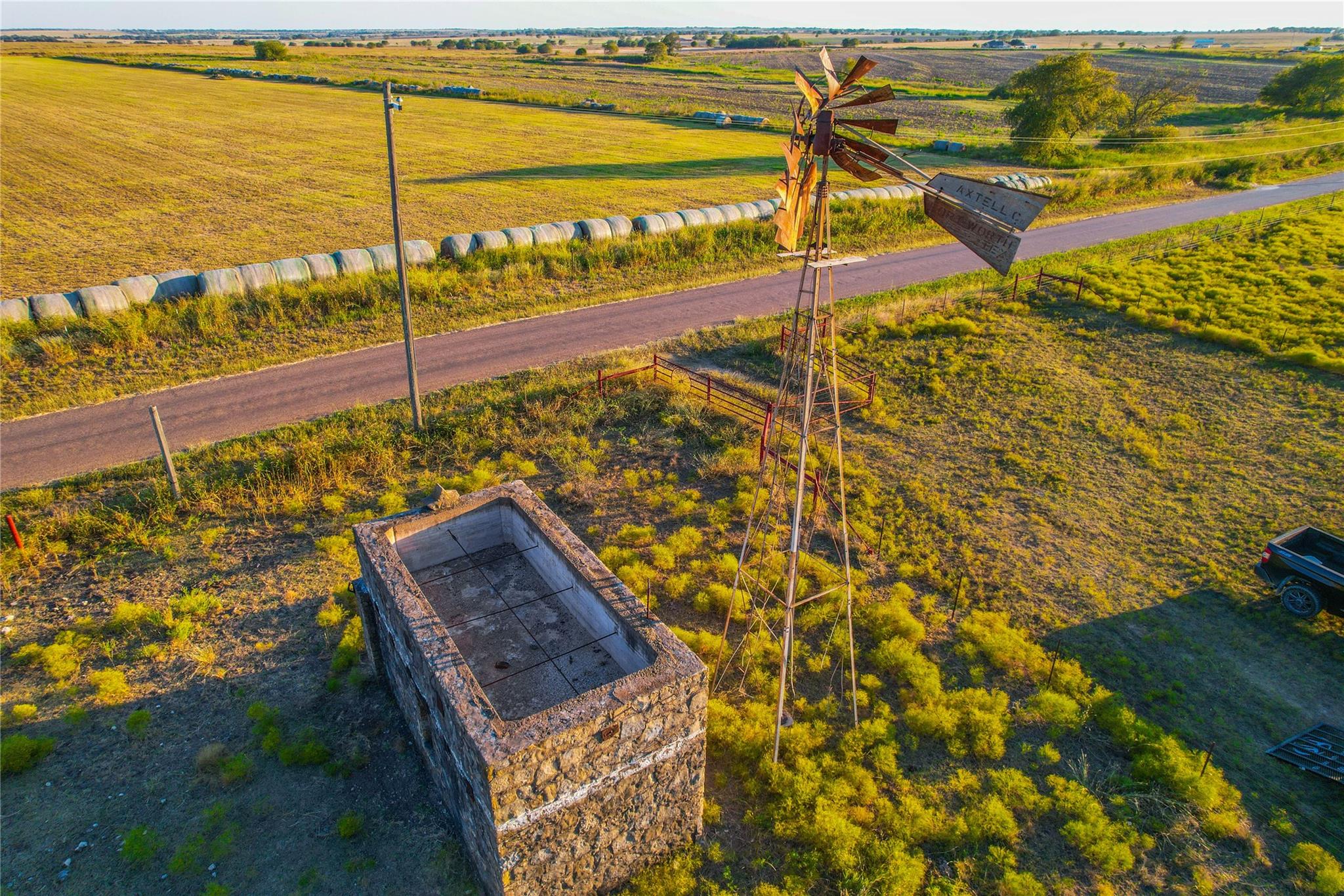 main property photo 31
