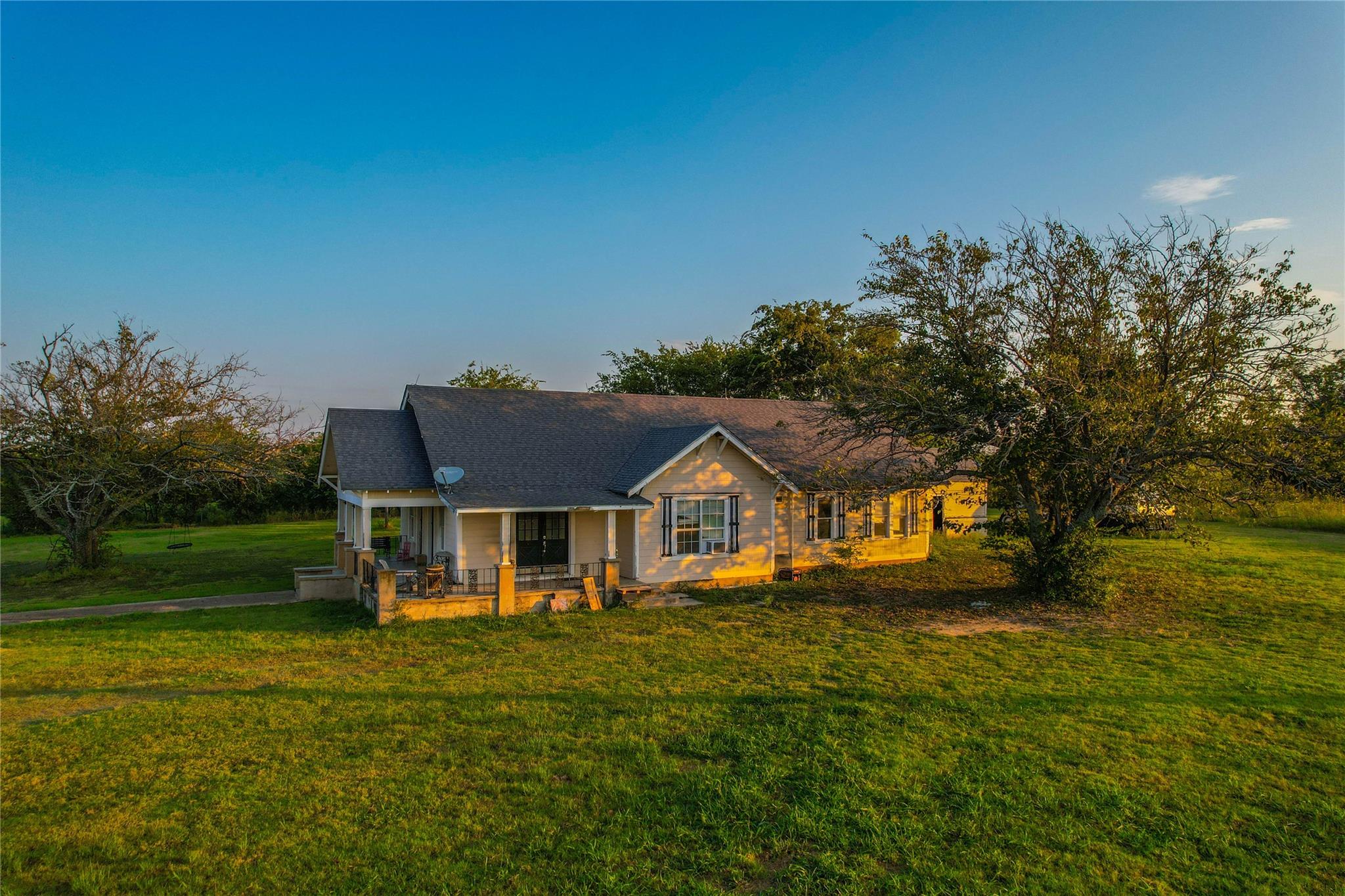main property photo 21