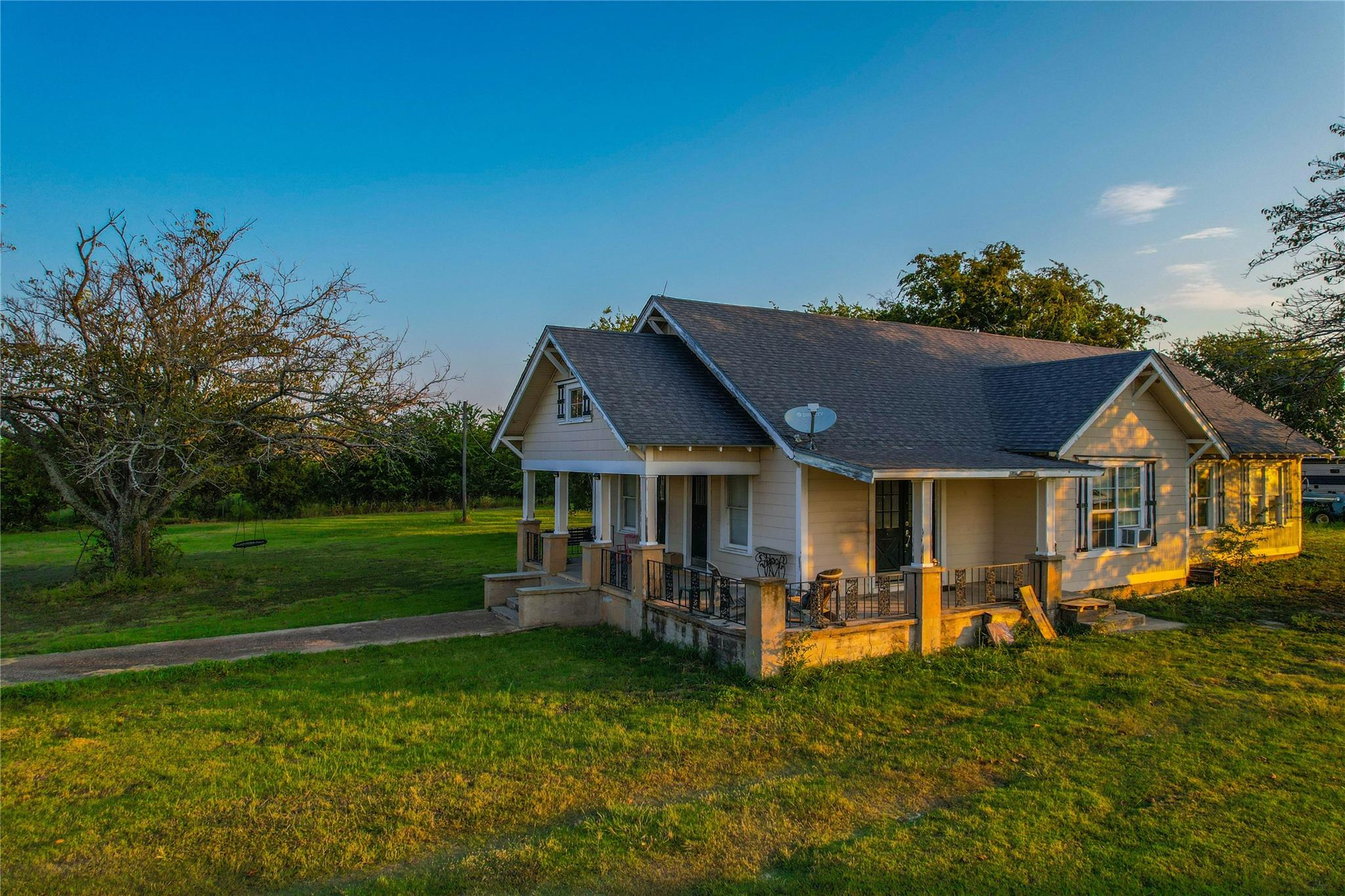 main property photo 22