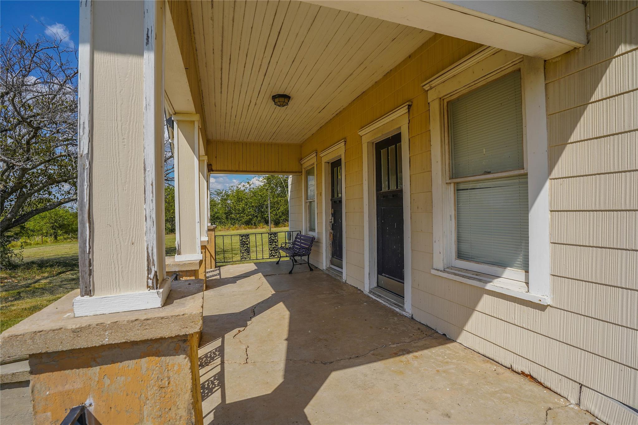 main property photo 23