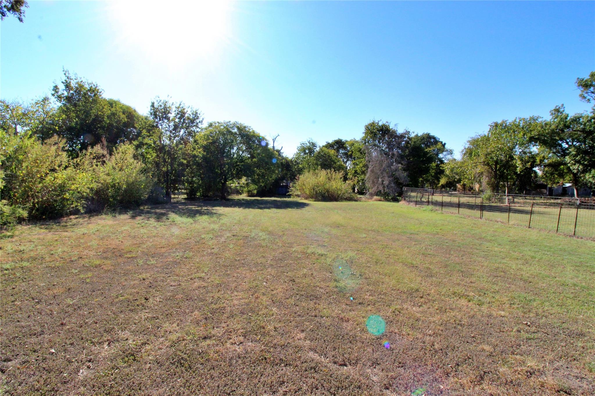 main property photo 9