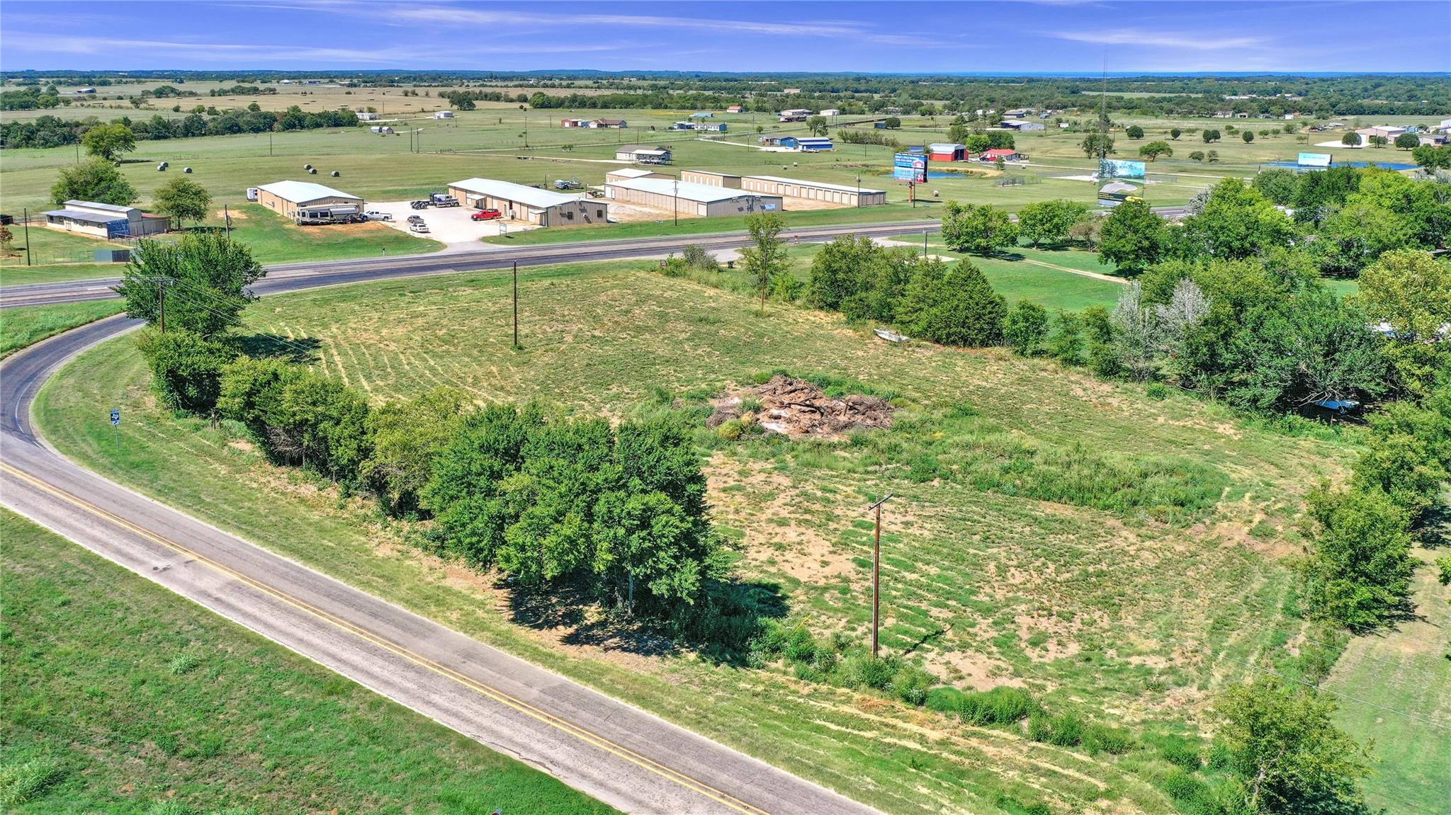 main property photo 13
