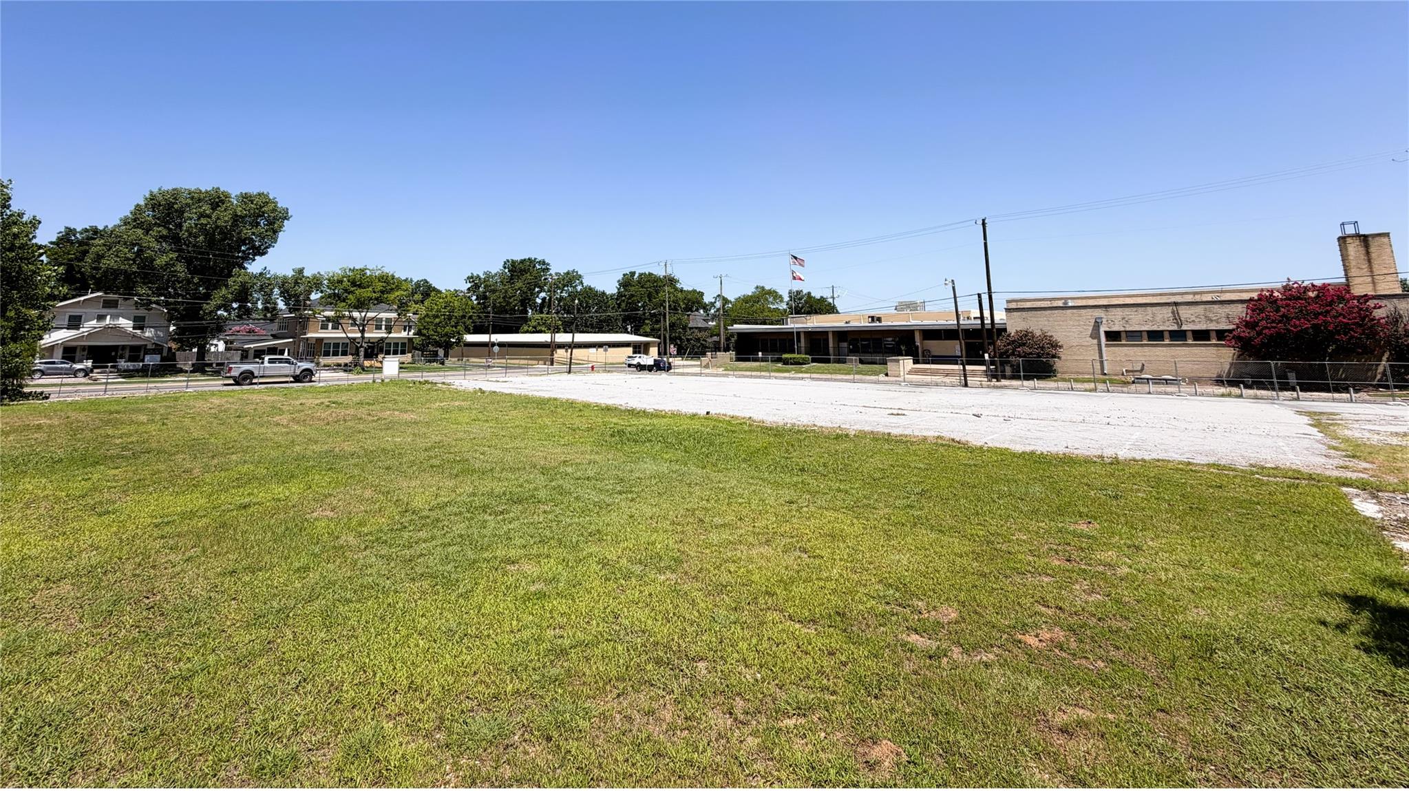 main property photo 4