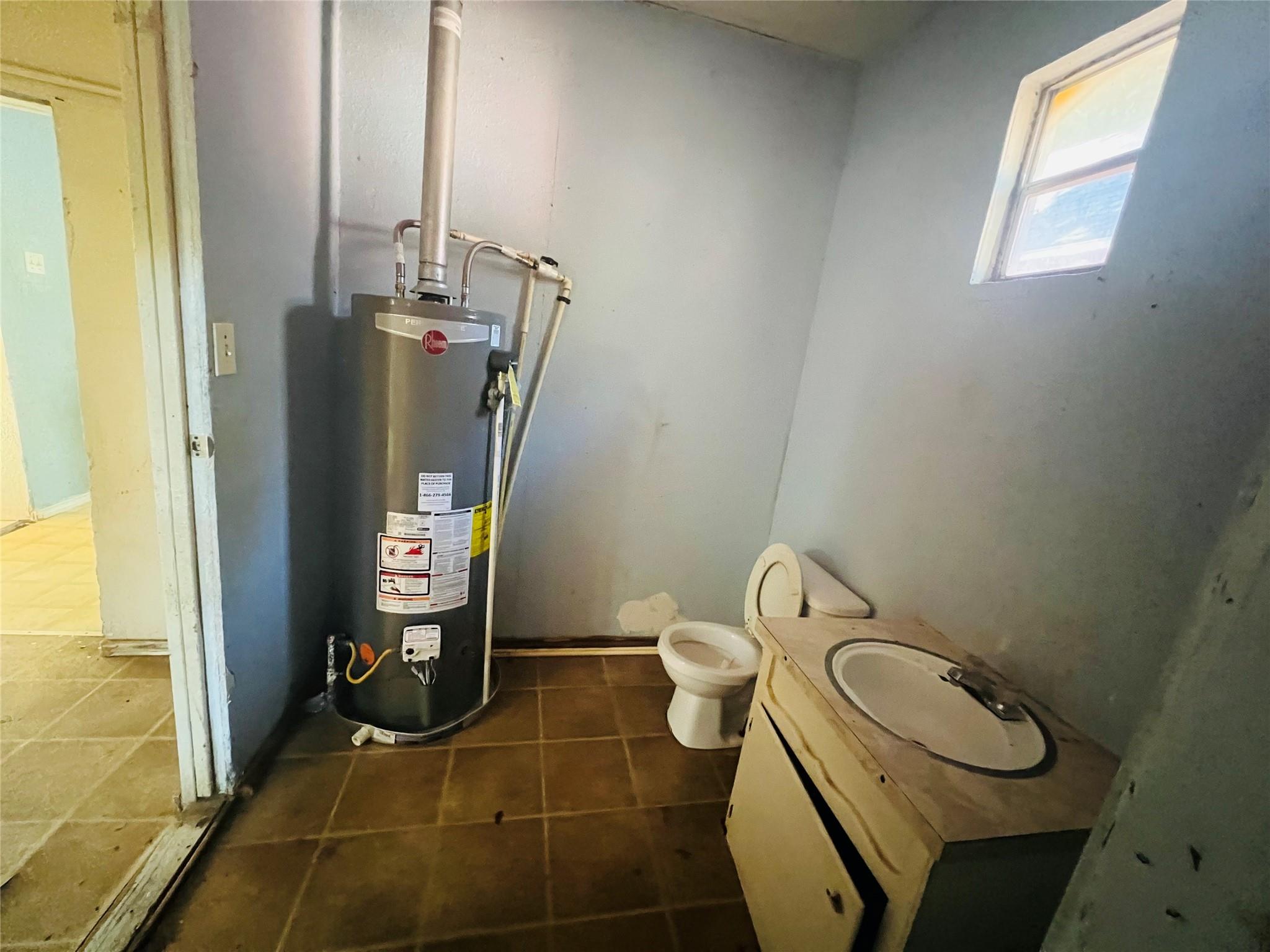 main property photo 7