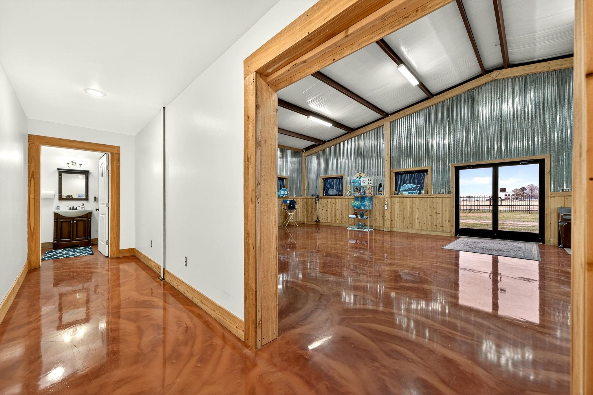 main property photo 10