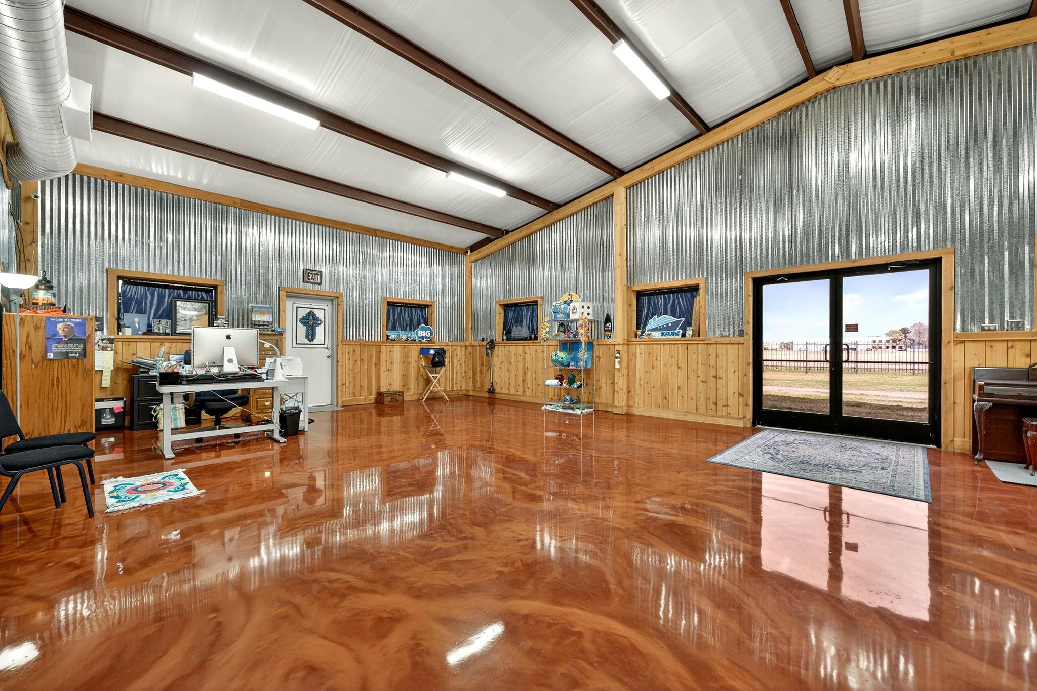 main property photo 8