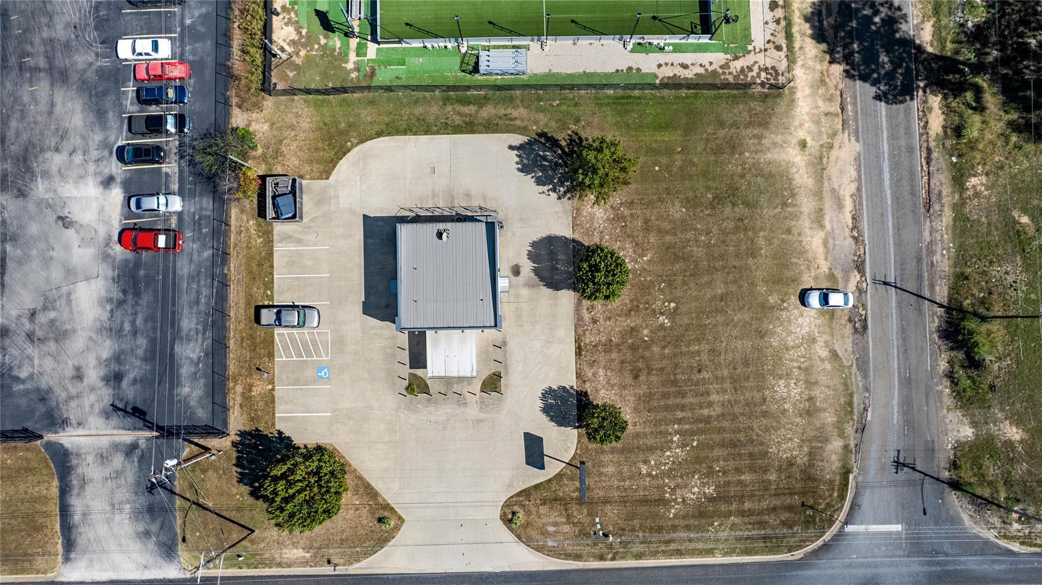 main property photo 23