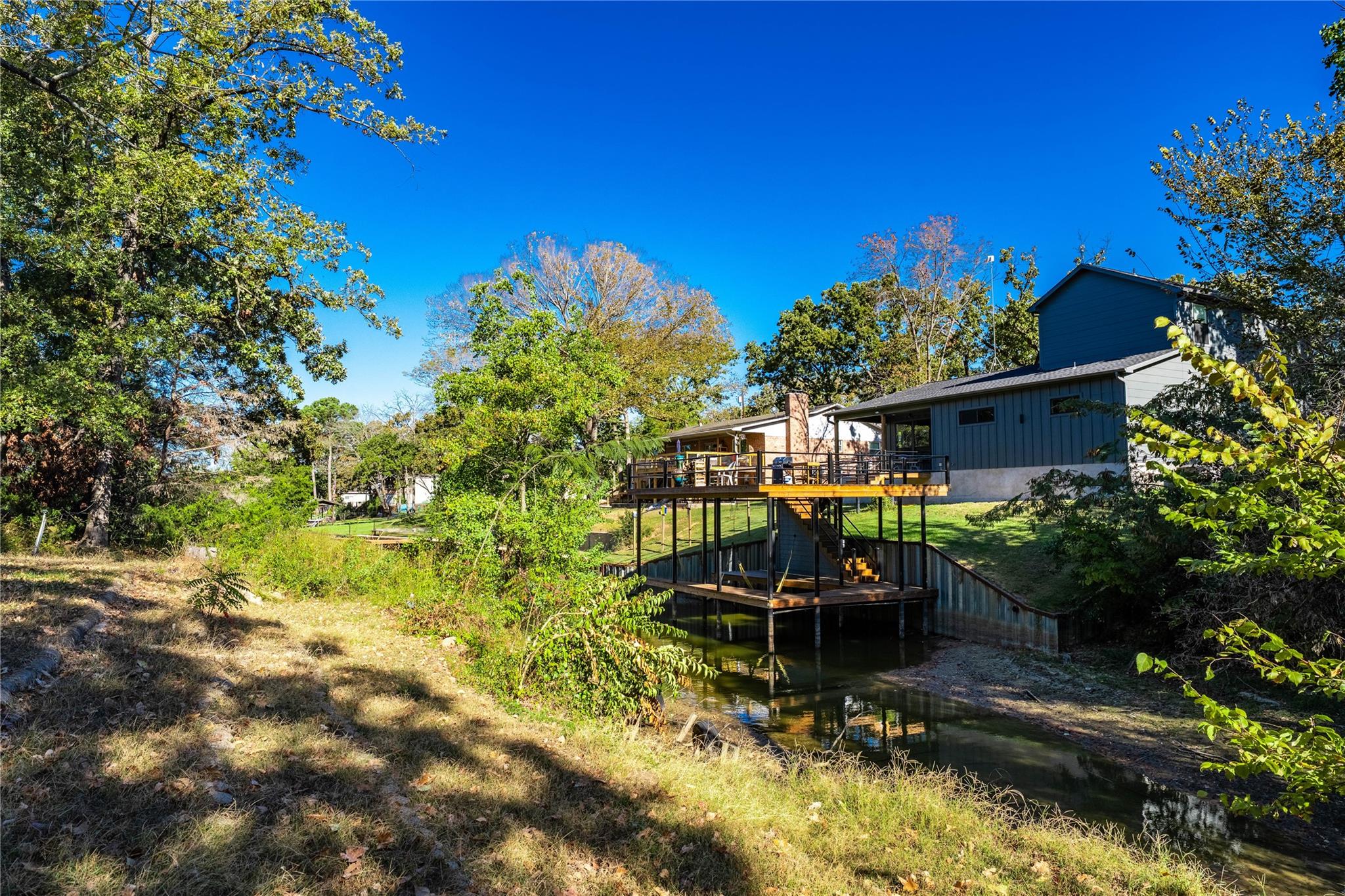 main property photo 21