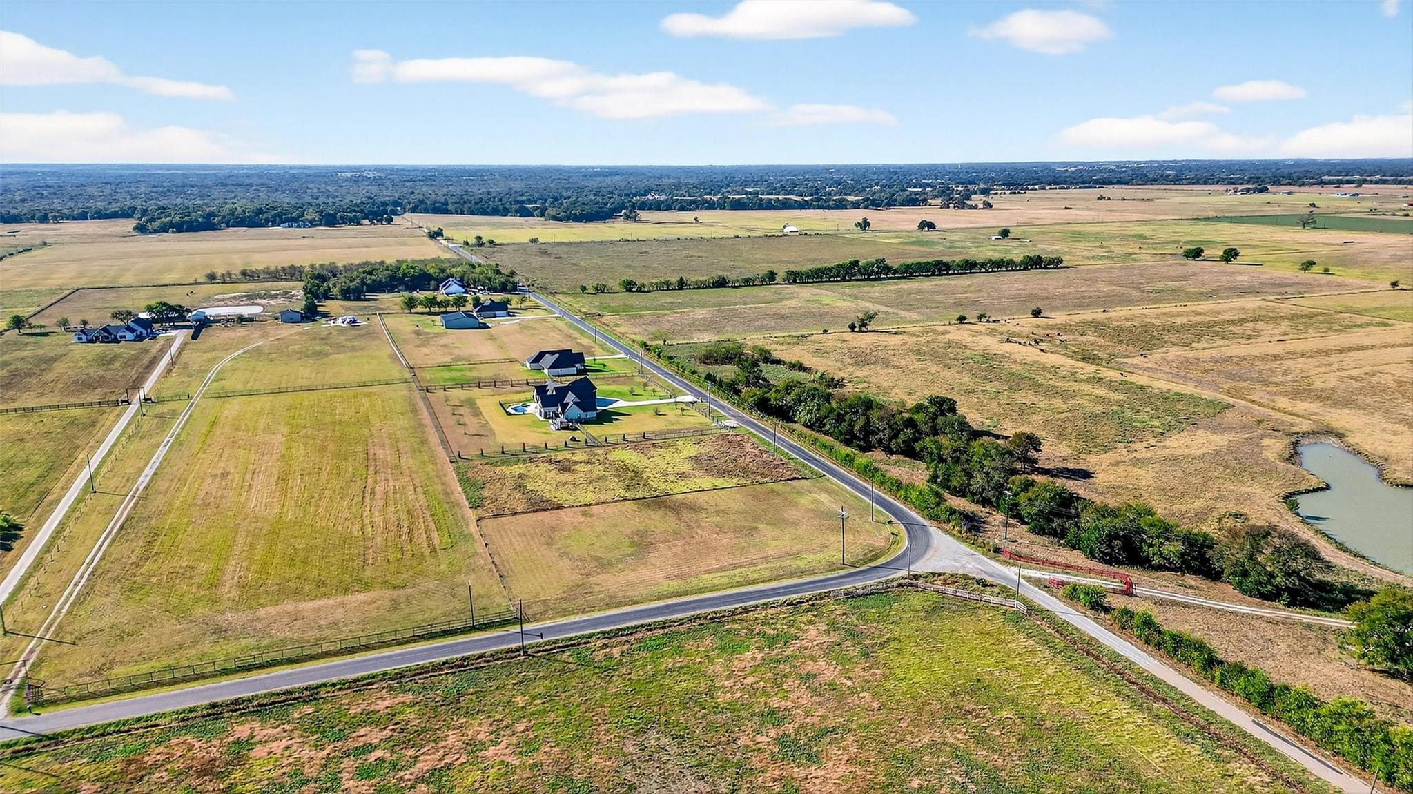 main property photo 11