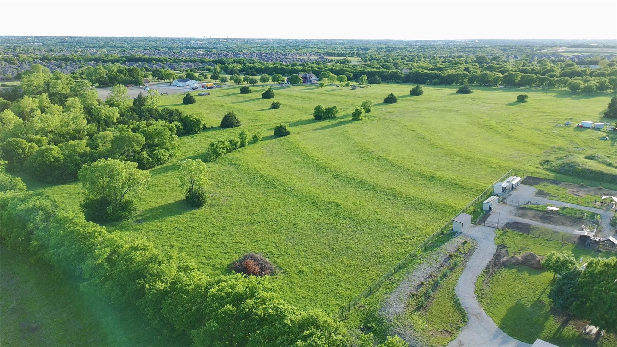 main property photo 9