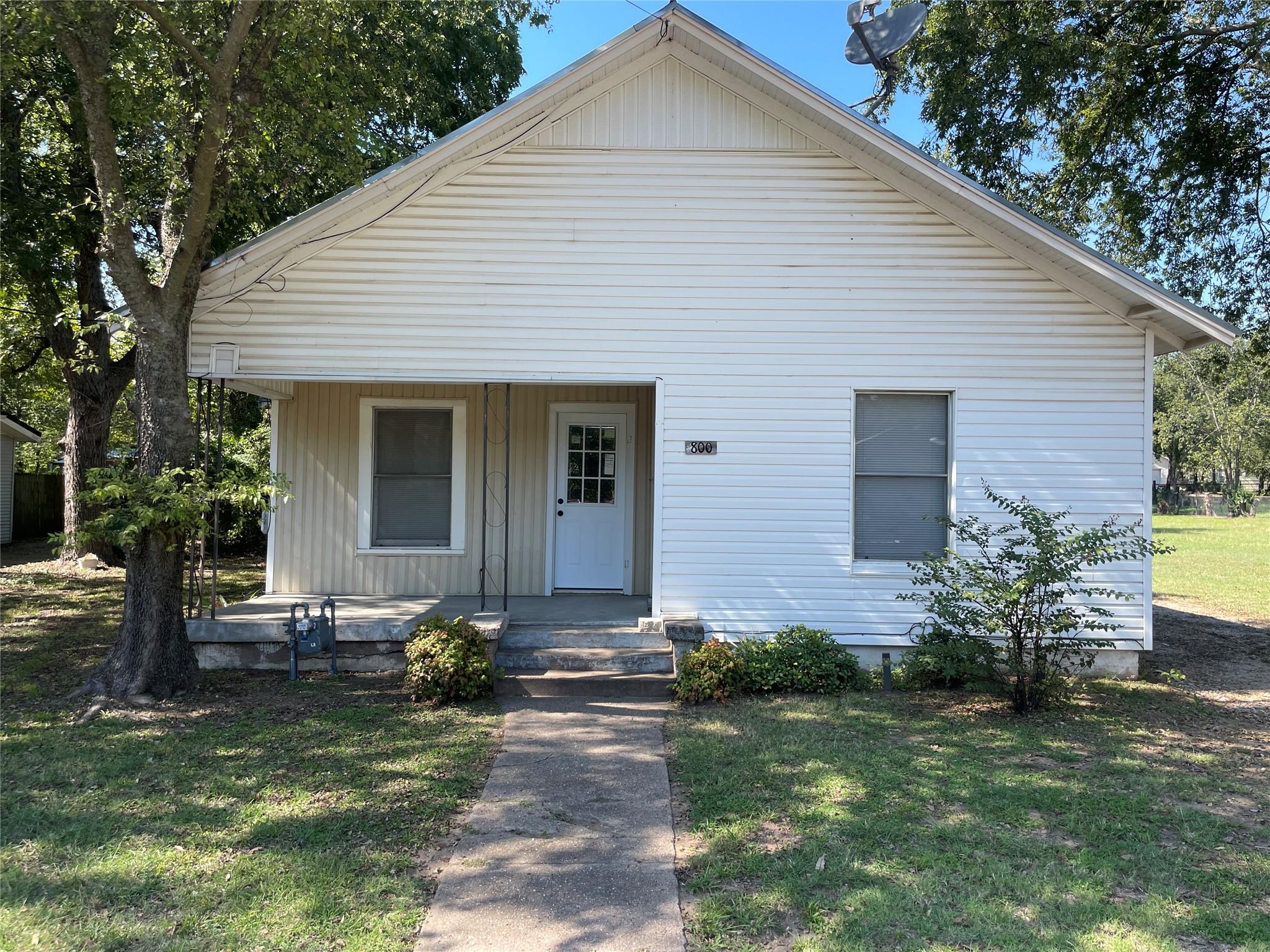 main property photo 16