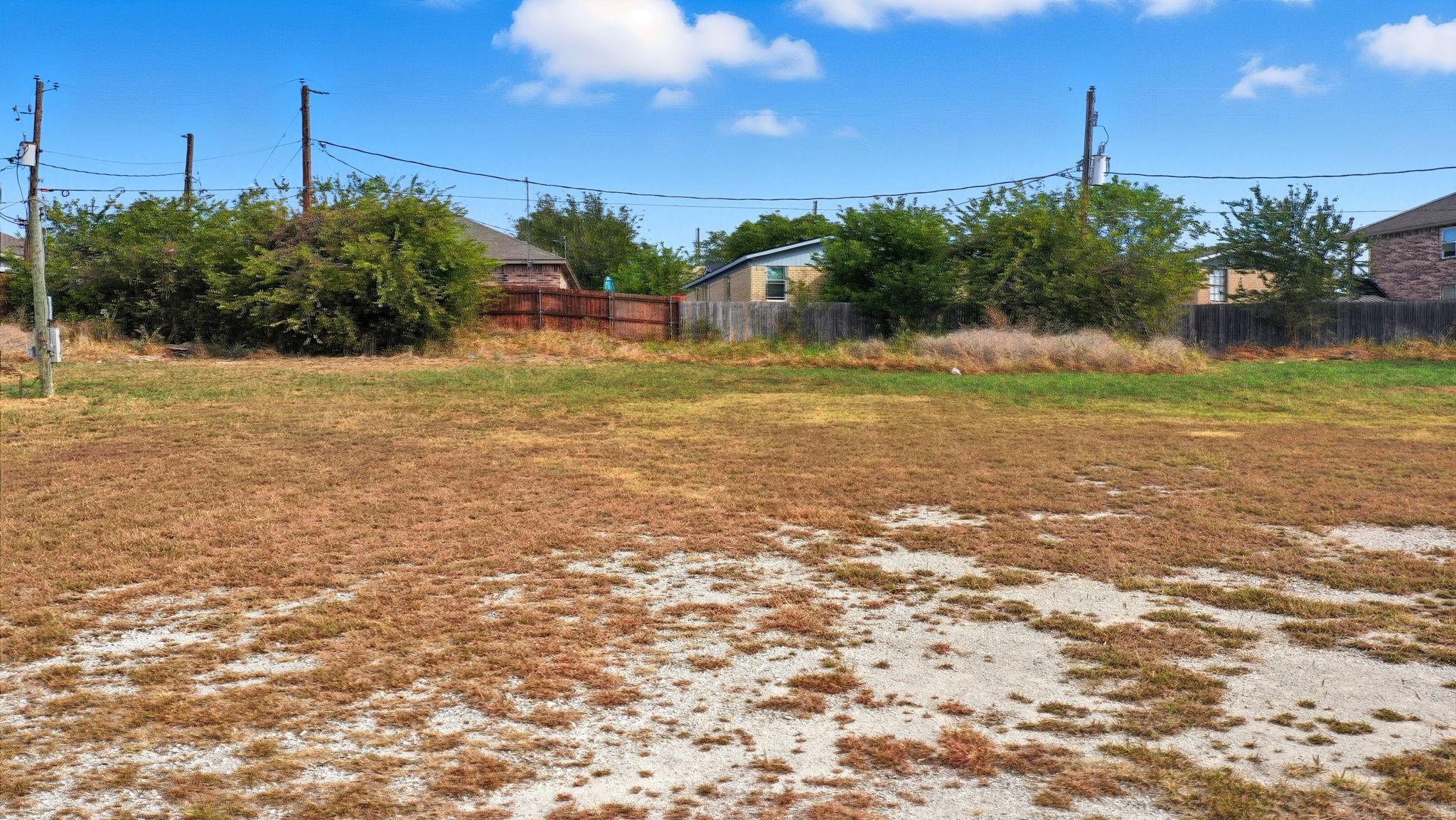 main property photo 11