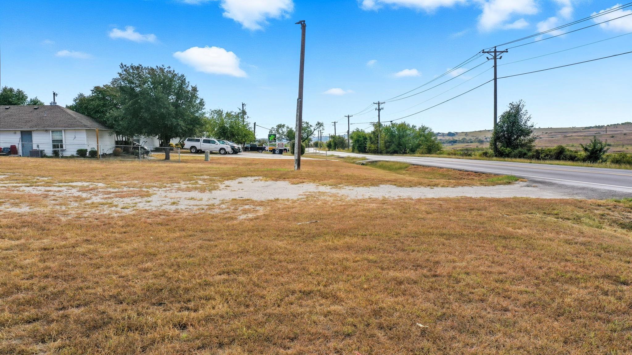 main property photo 9