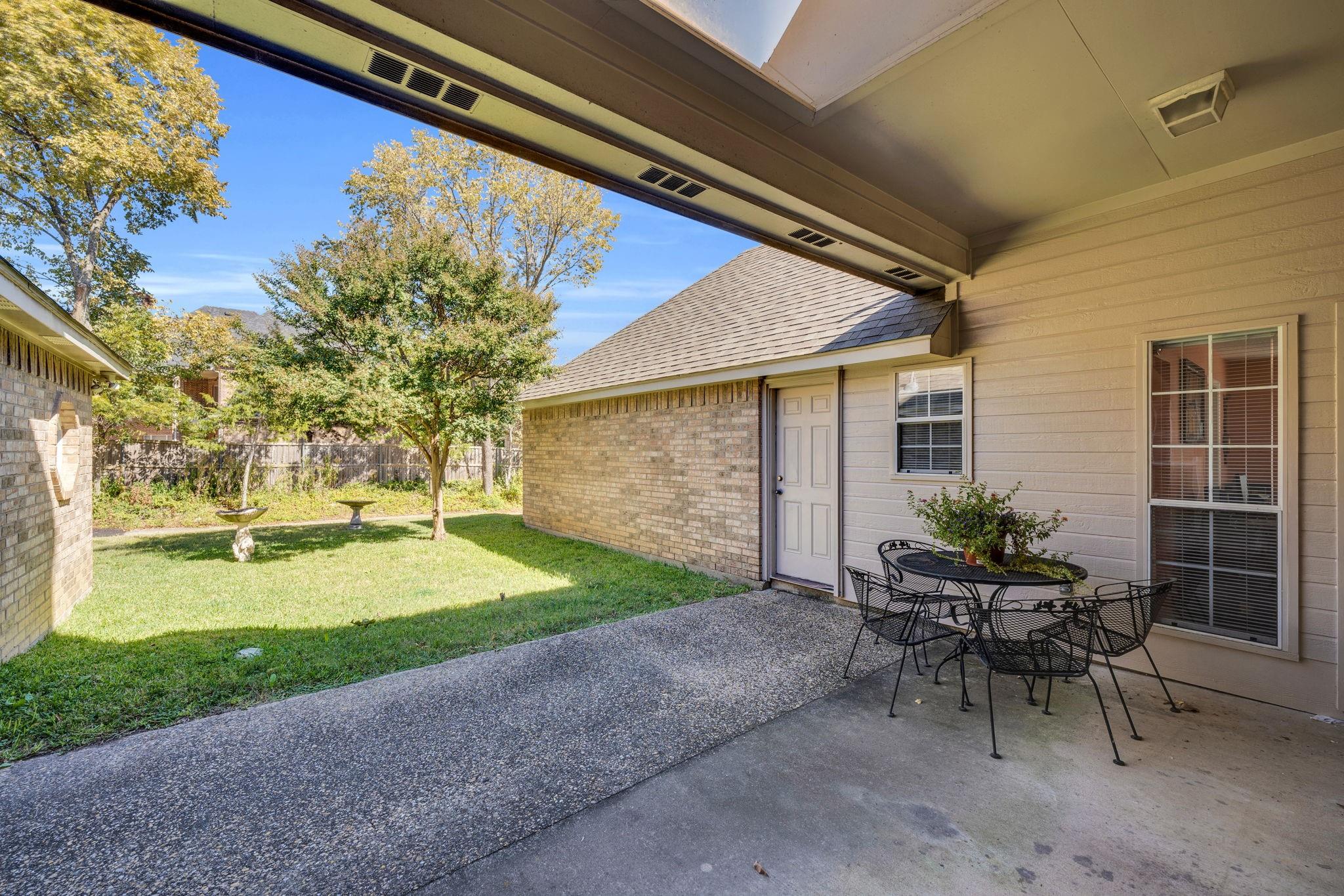 main property photo 32