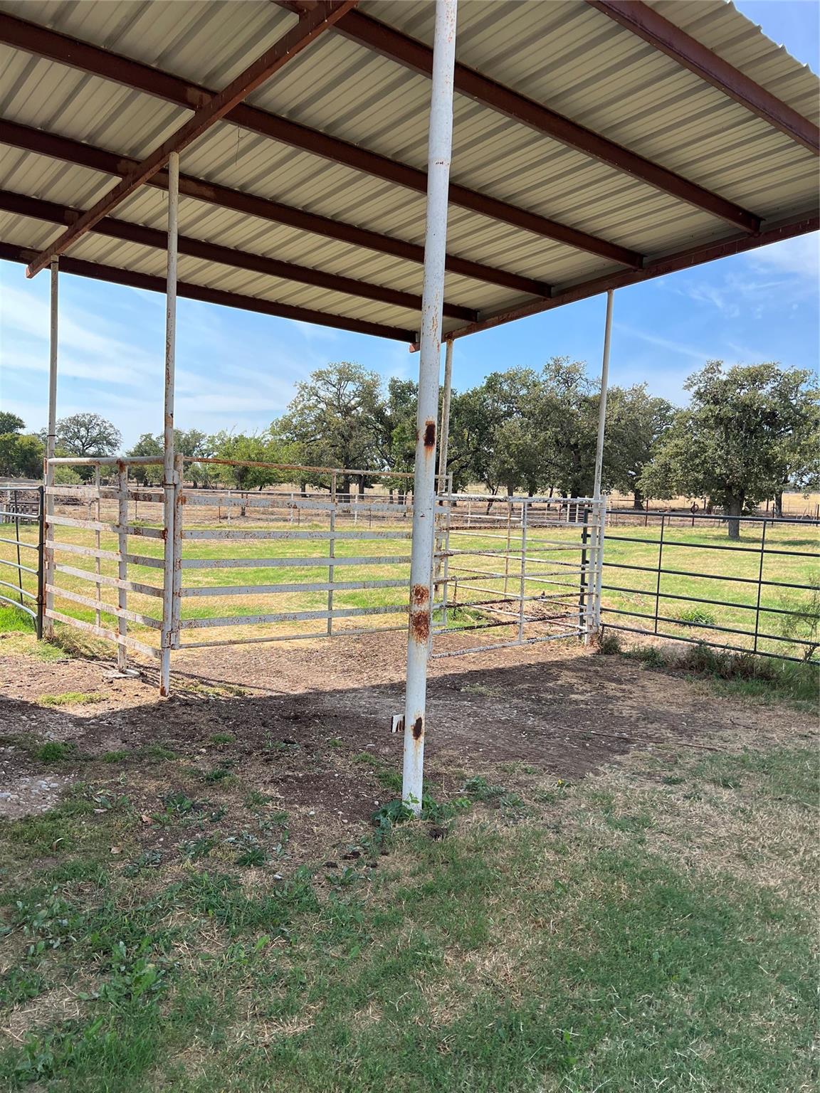 main property photo 32
