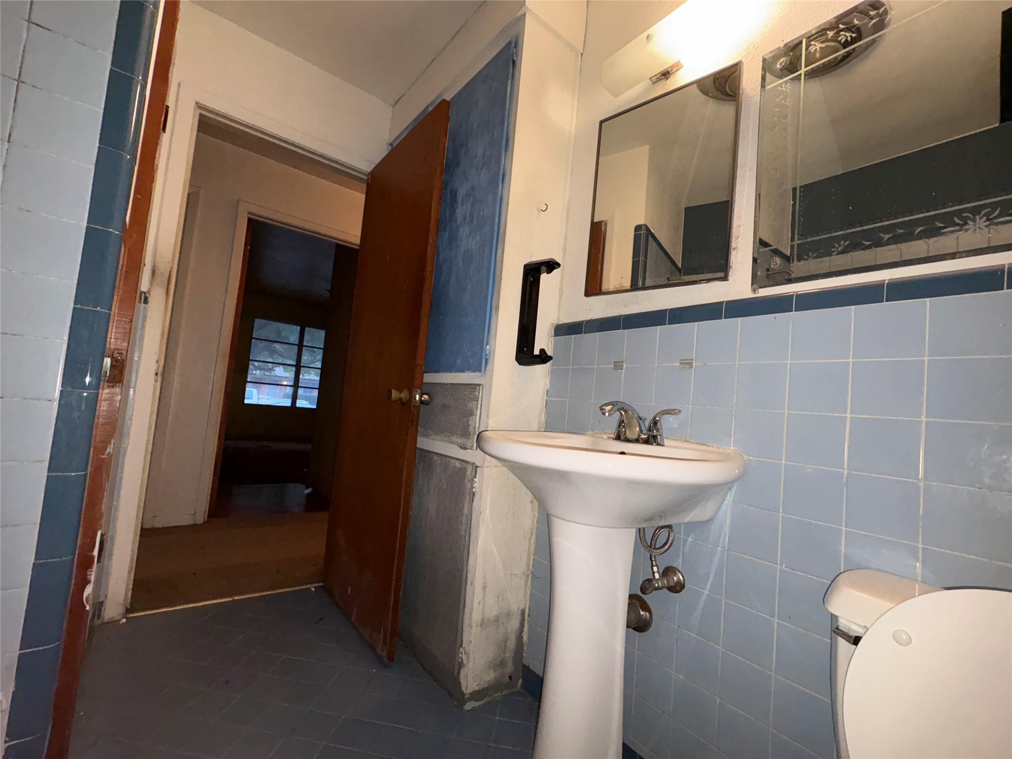 property viewer photo 4