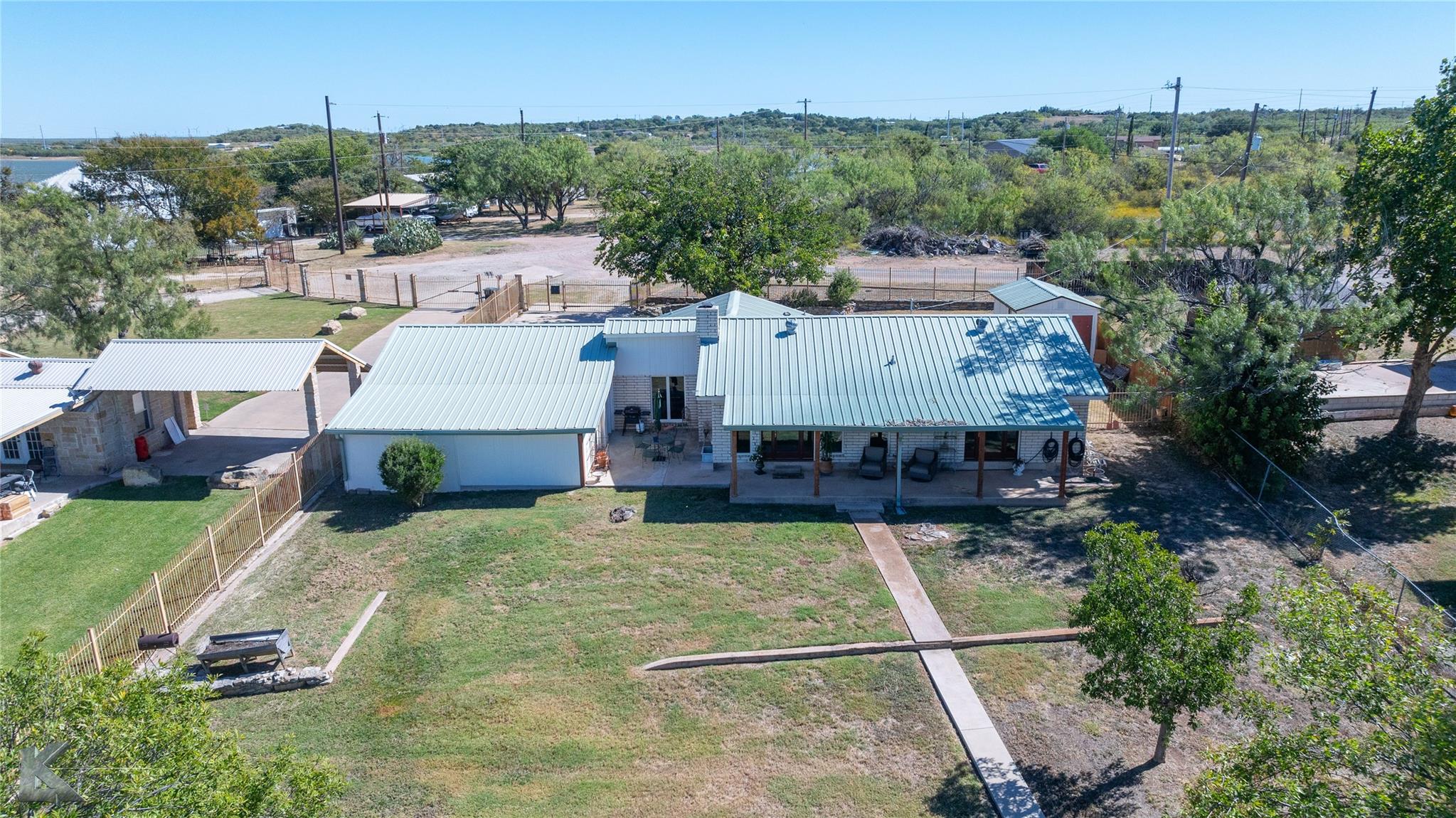 main property photo 33