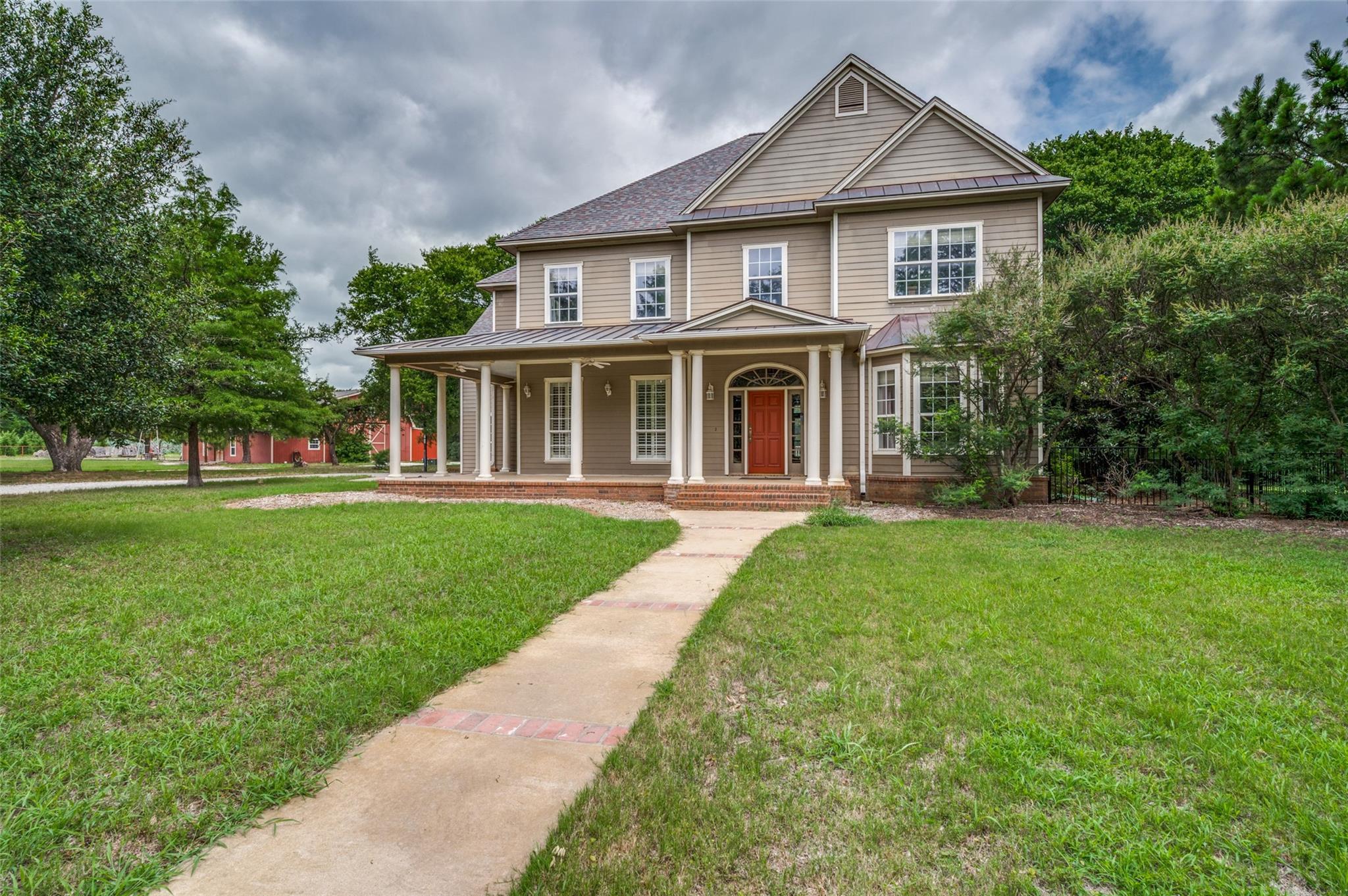 main property photo 2