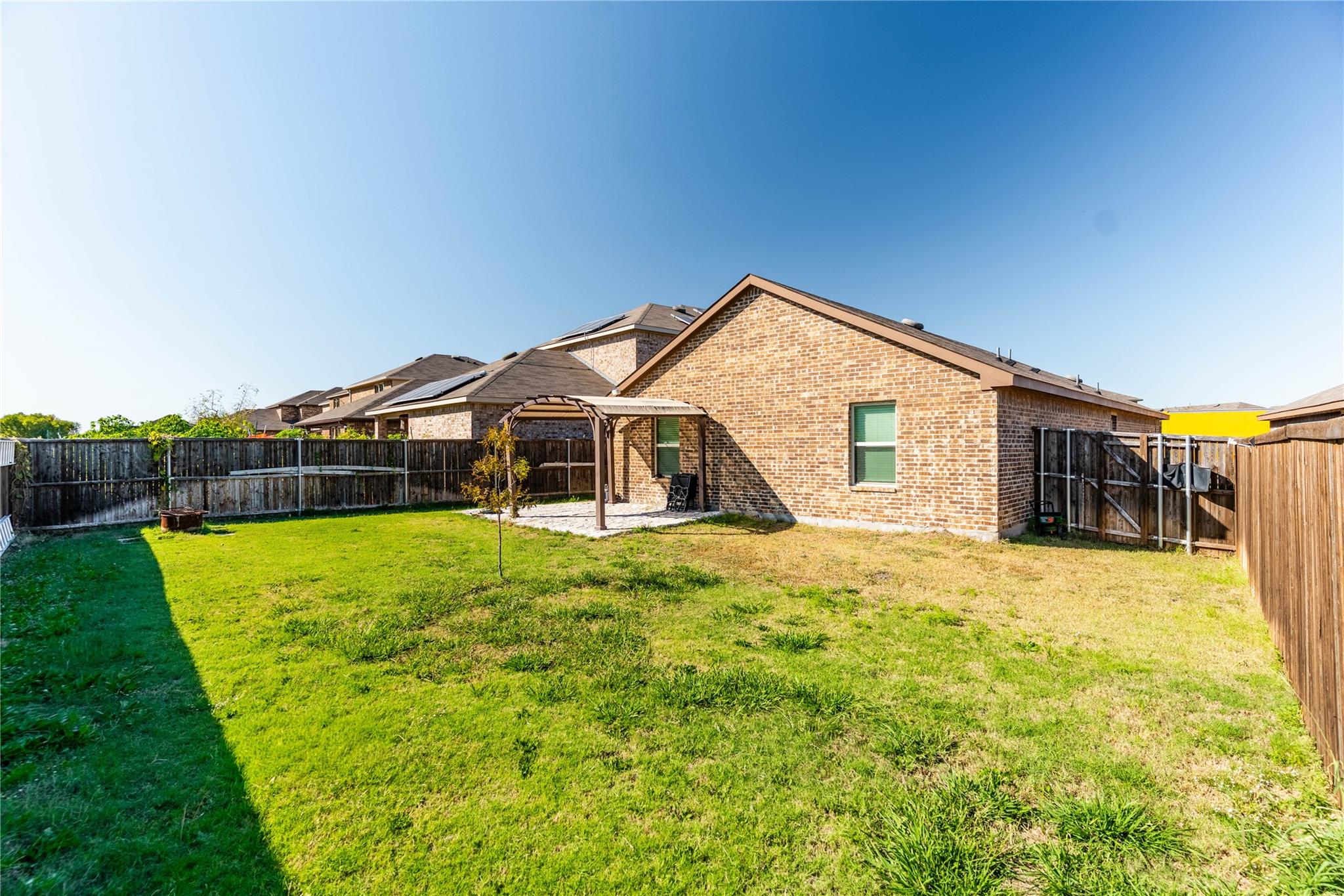 main property photo 16