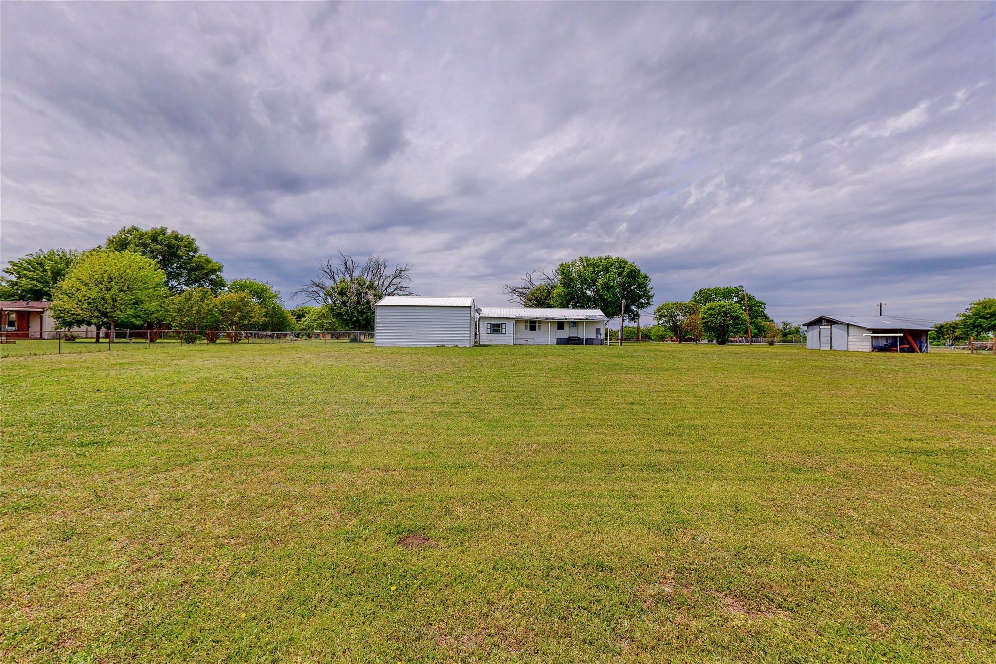 main property photo 29