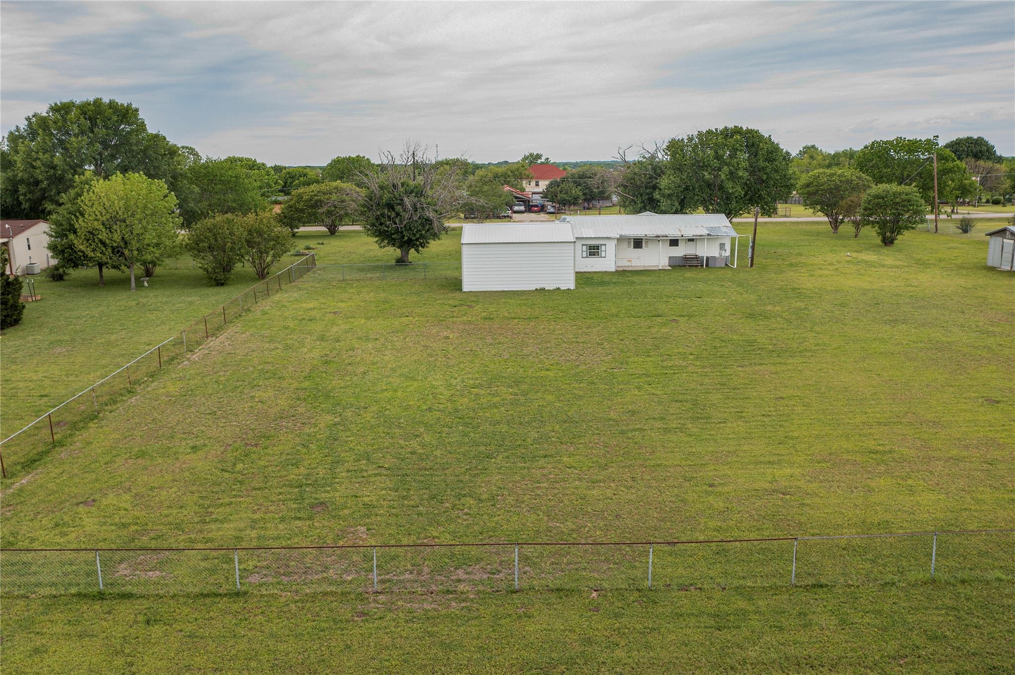main property photo 33